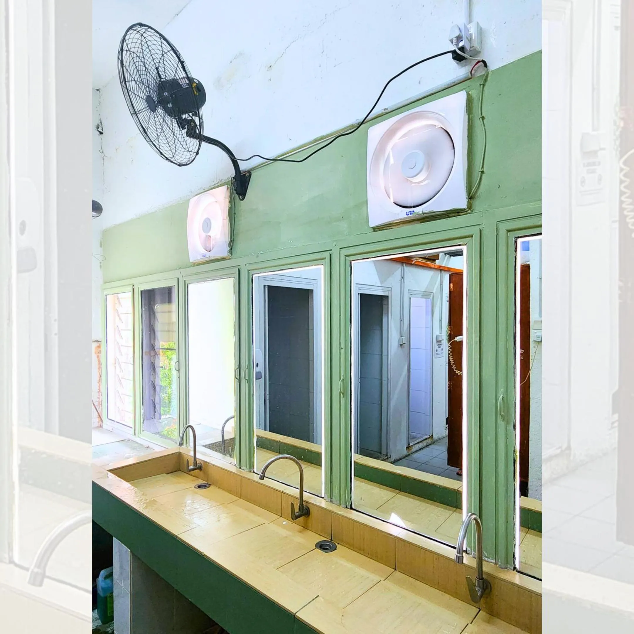 Bathroom in Bestow Capsule Hostel