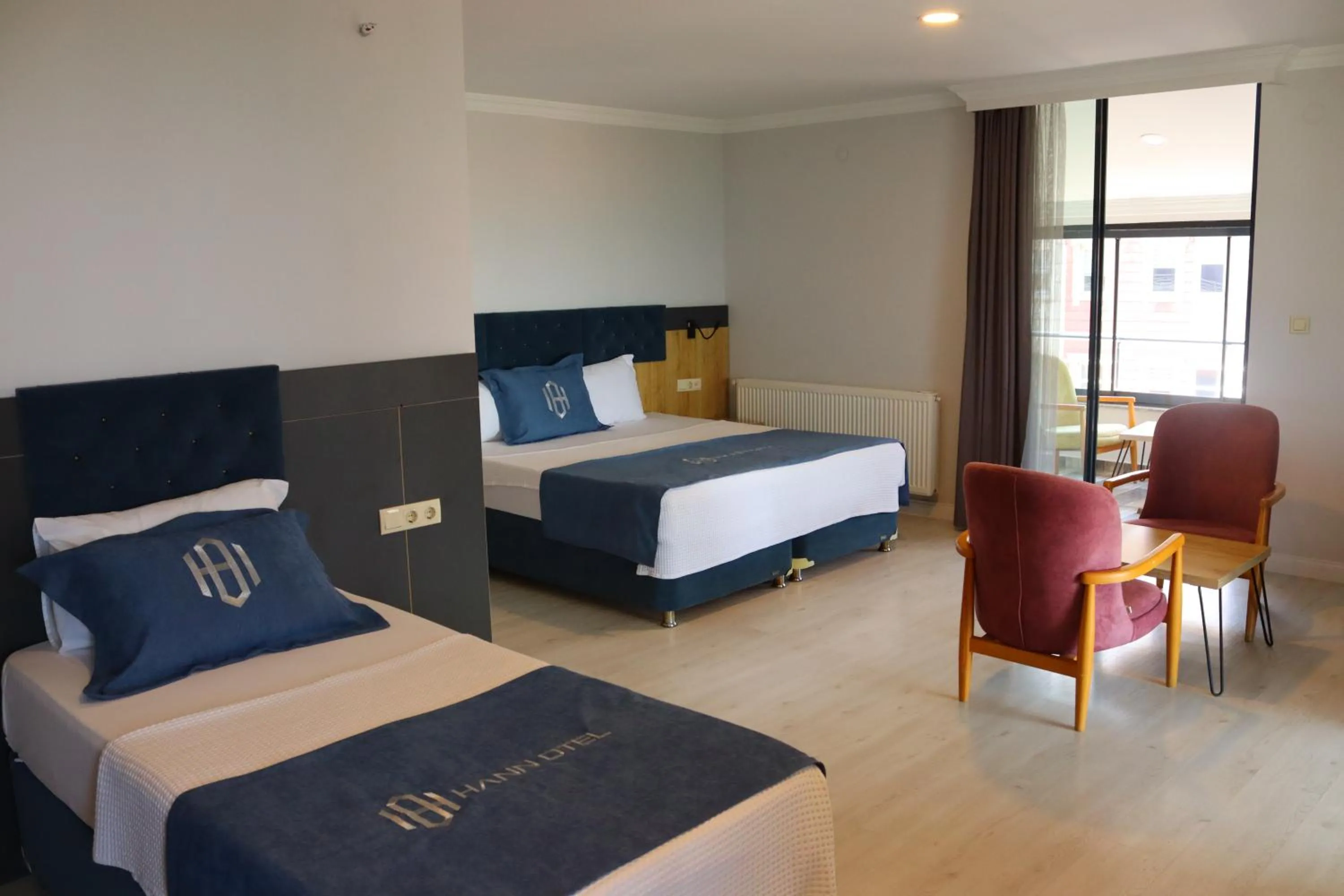 King Suite with Balcony - single occupancy in HANN OTEL