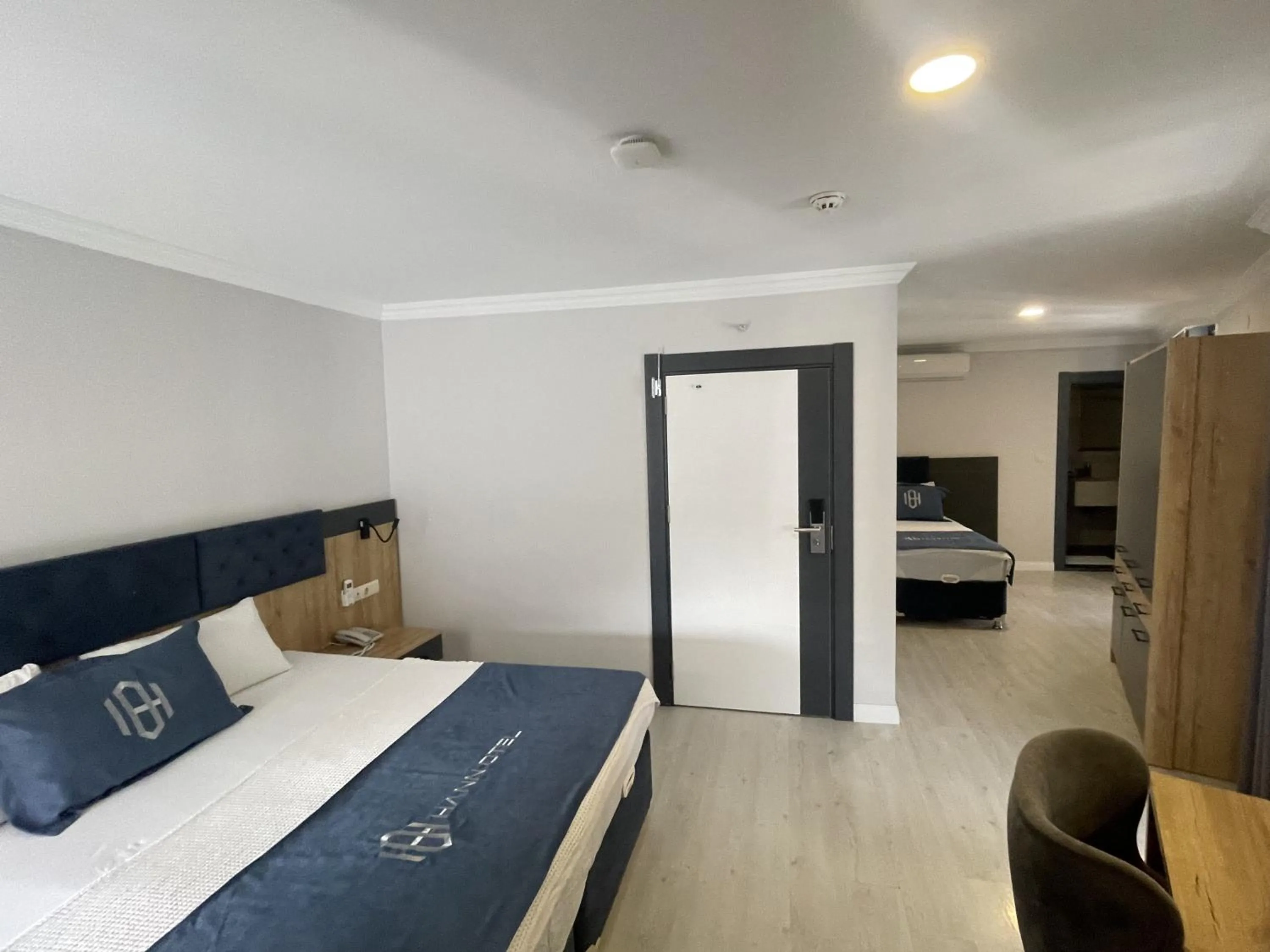 Deluxe Queen Suite - single occupancy in HANN OTEL
