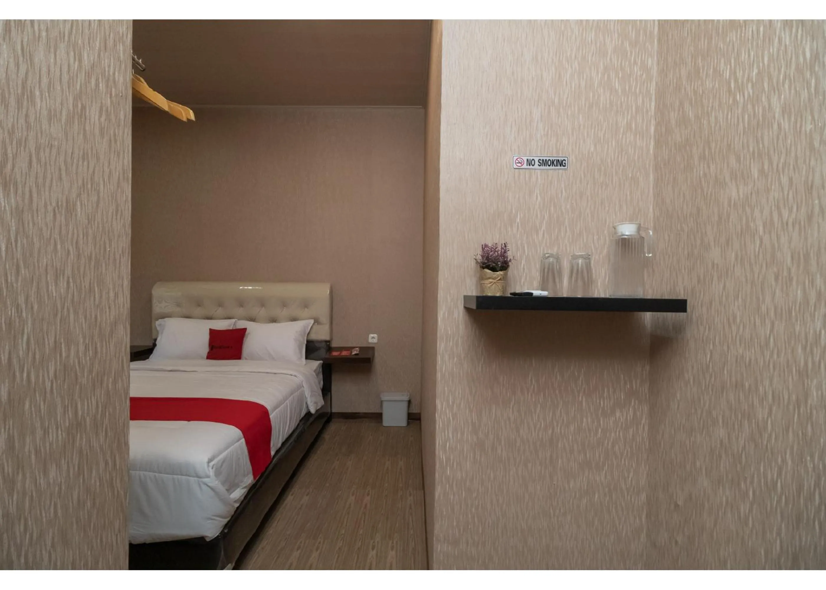 Bed in RedDoorz @ Jalan Srikandi Pekanbaru