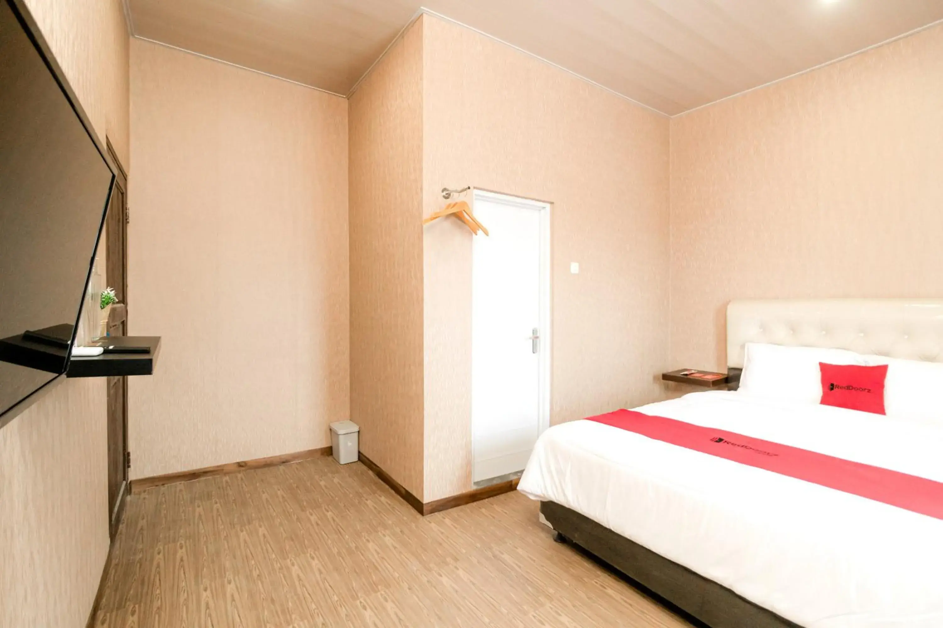 Bedroom, Bed in RedDoorz @ Jalan Srikandi Pekanbaru Bedroom, Bed in RedDoorz @ Jalan Srikandi Pekanbaru