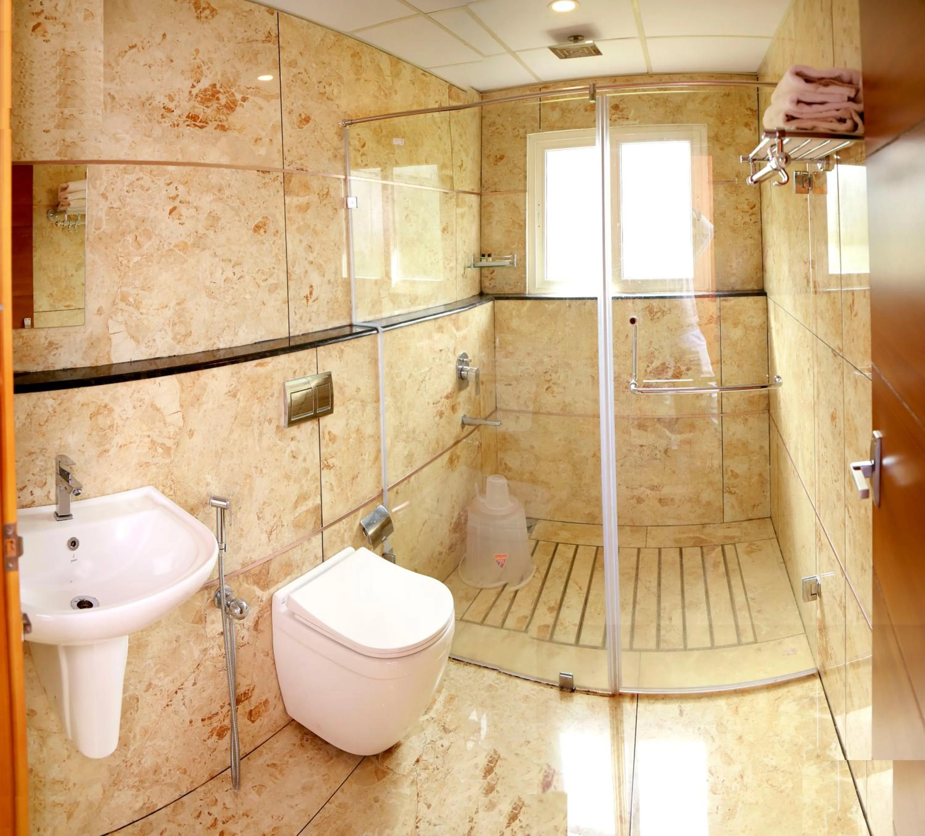 Bathroom in Santhi Hill View Resort