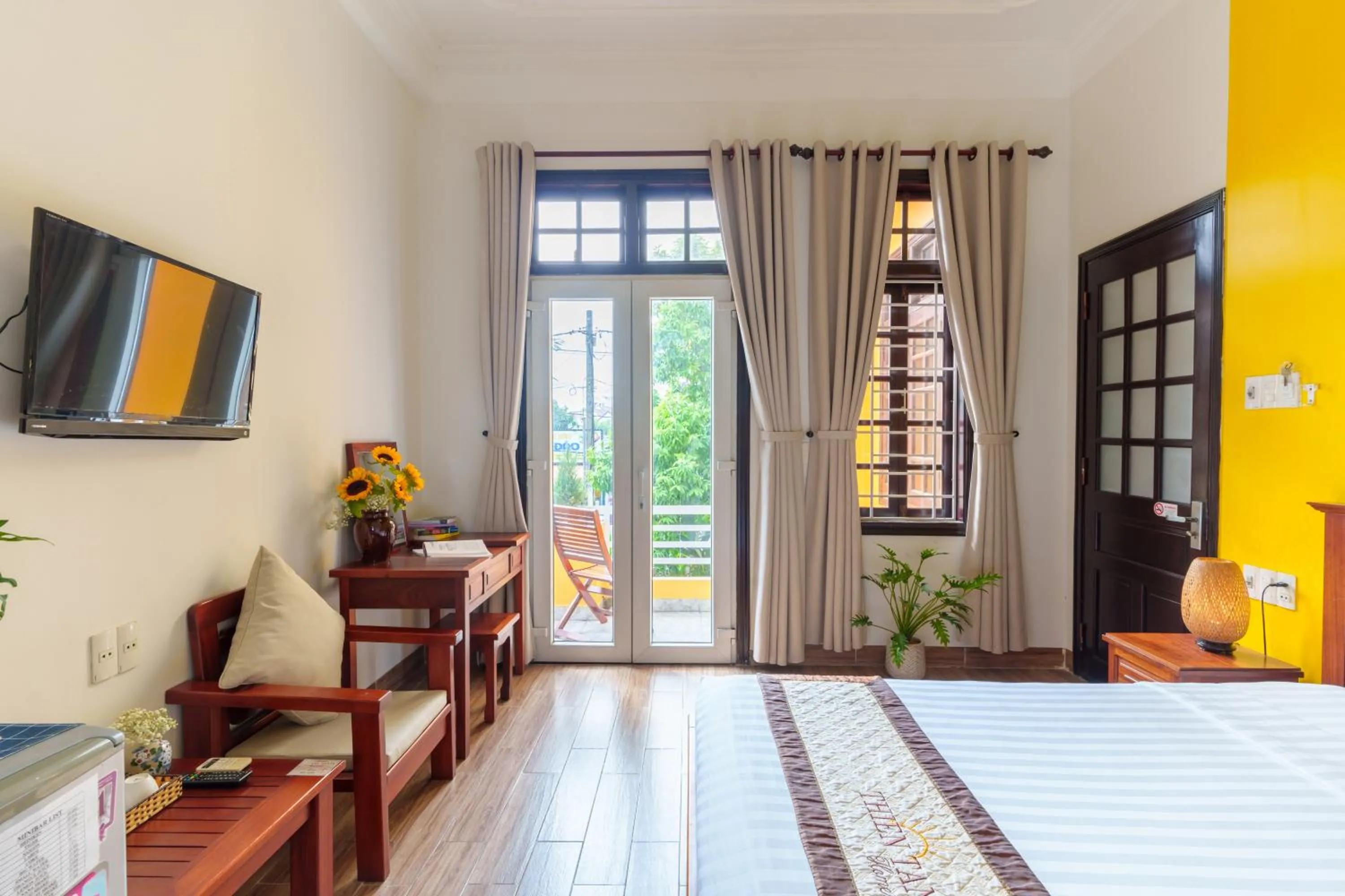 Bed in Thien Tan Villa with Private Pool