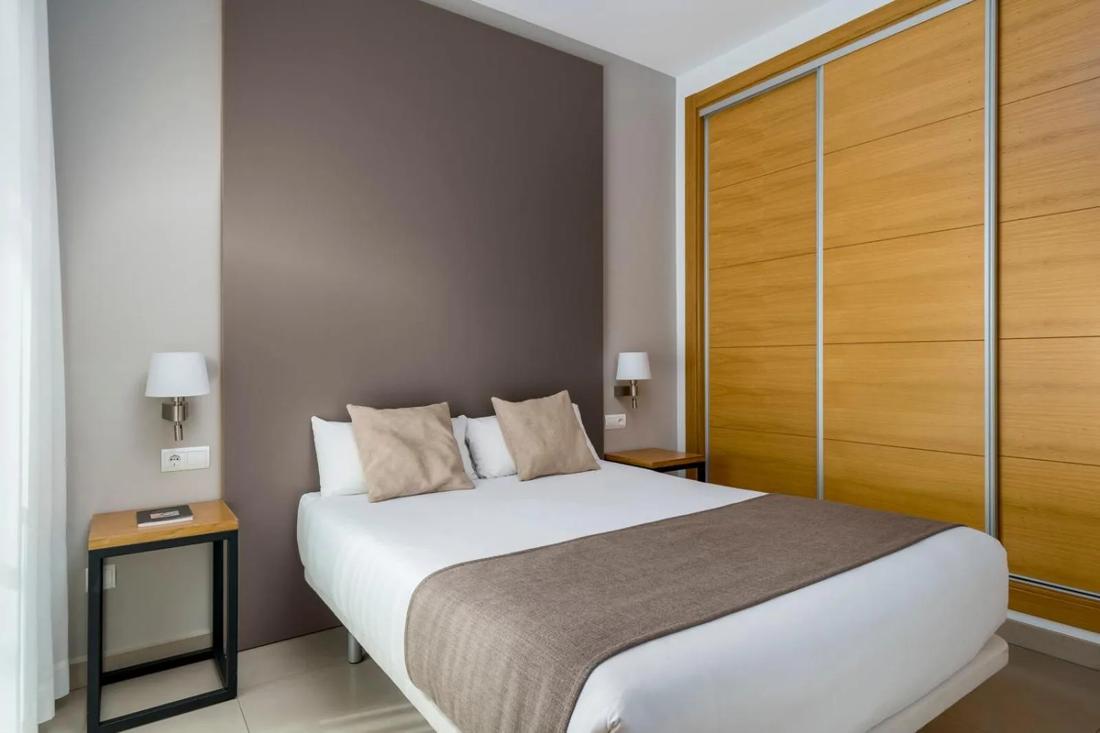 Bed in Suites Del Pintor