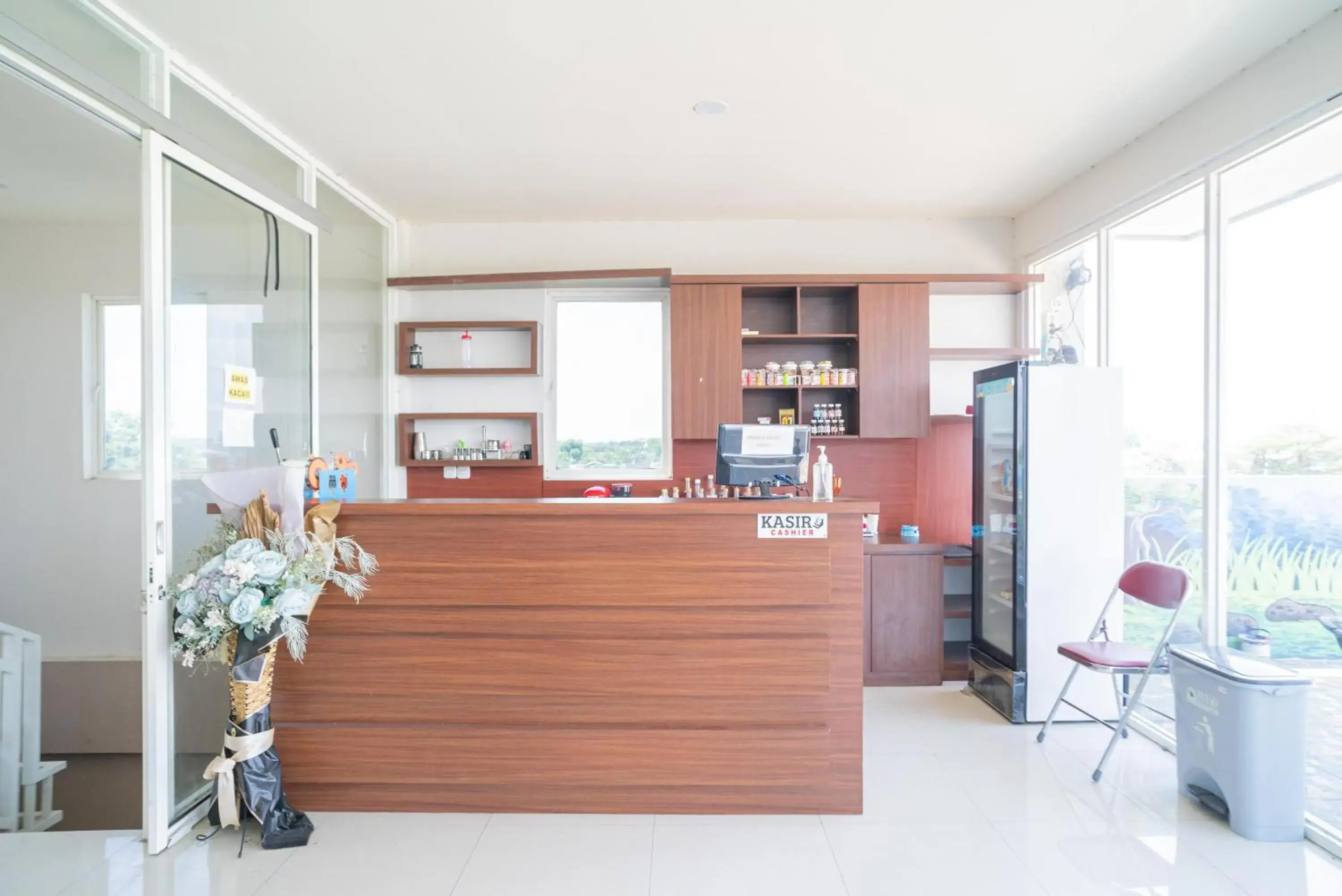 Lobby or reception in RedDoorz Plus @ Jalan Pemuda Timur Bojonegoro Lobby or reception in RedDoorz Plus @ Jalan Pemuda Timur Bojonegoro