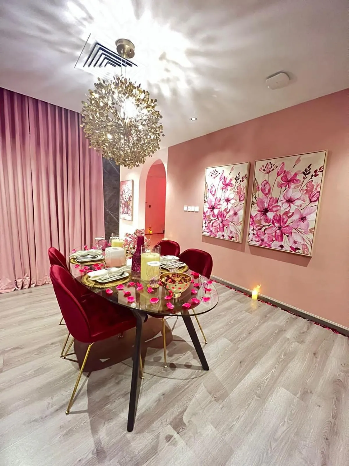 Dining area in Dana Hotel