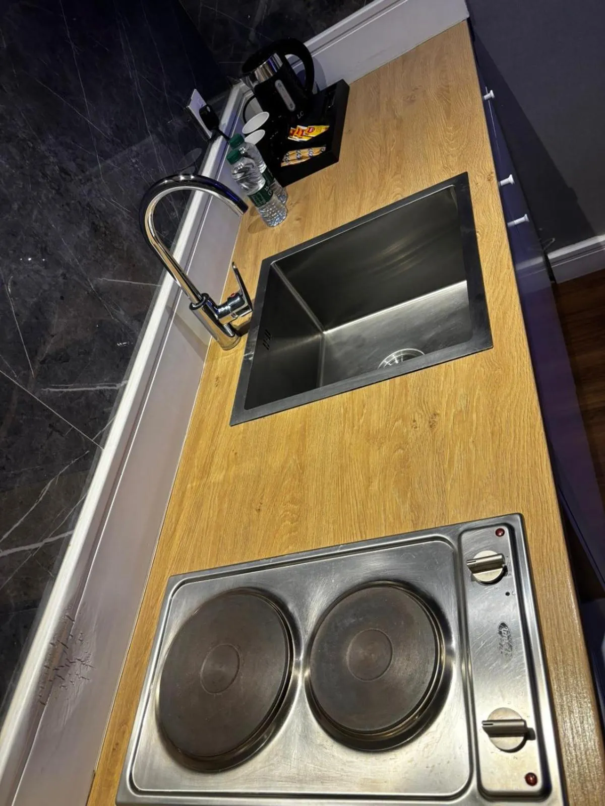 Kitchen or kitchenette in Dana Hotel