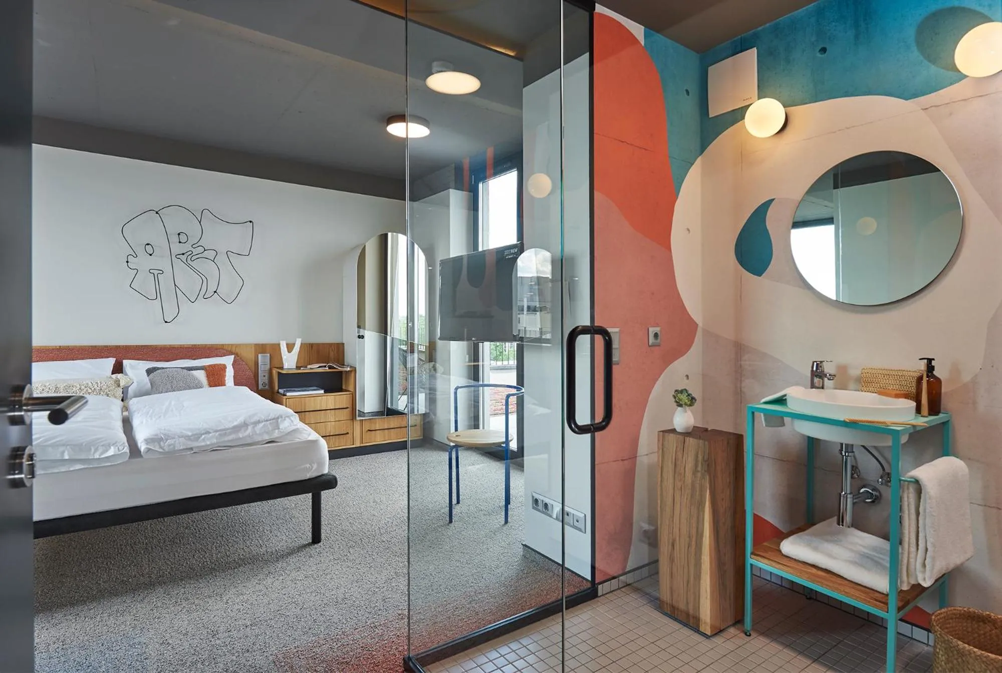 Photo of the whole room, Bed in SmartApart