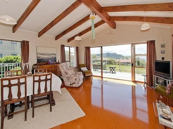 Views on Rimu - Whitianga Holiday Home