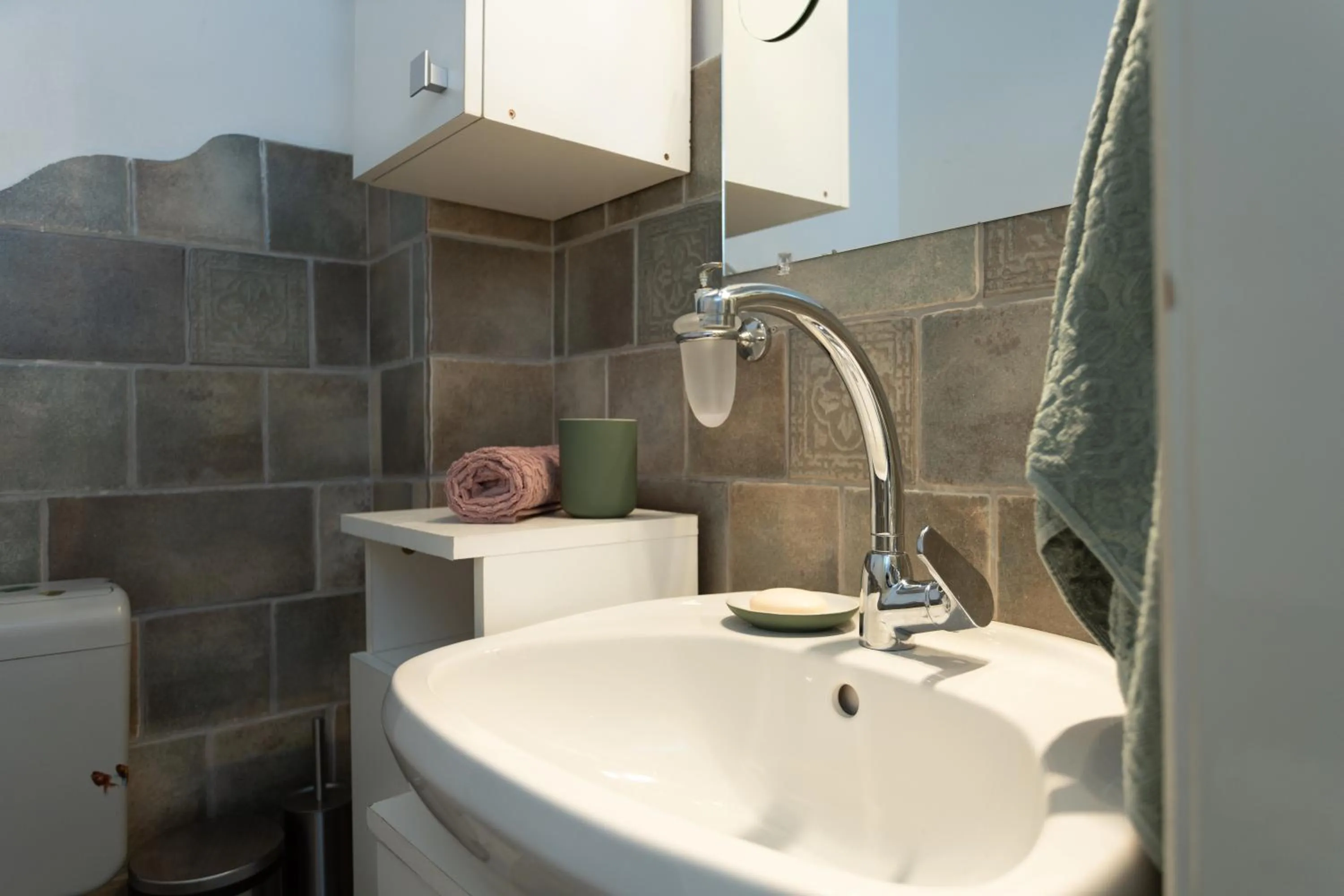 Central Design Apartment