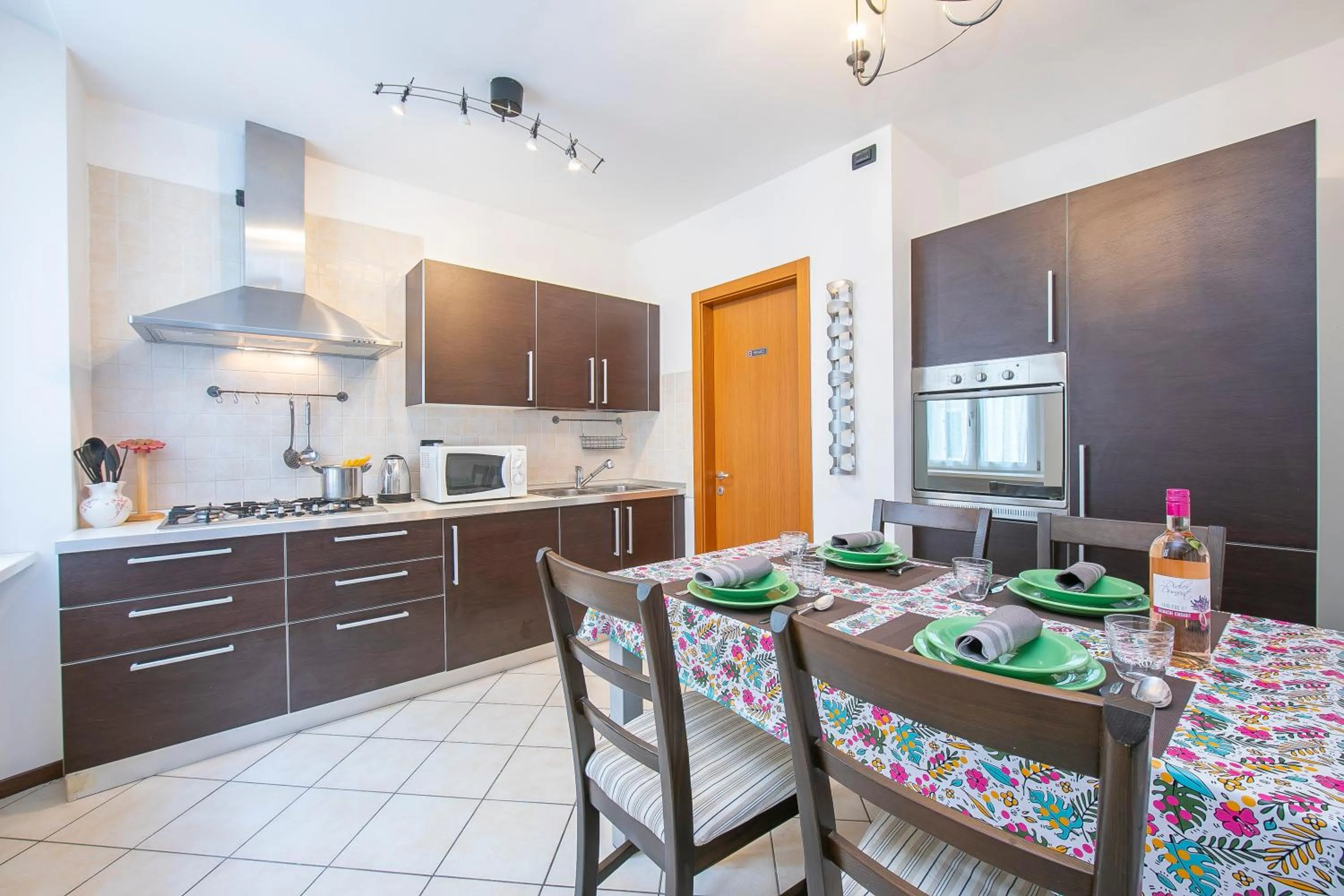 Casa Azzurra 150mt From Lake - Happy Rentals
