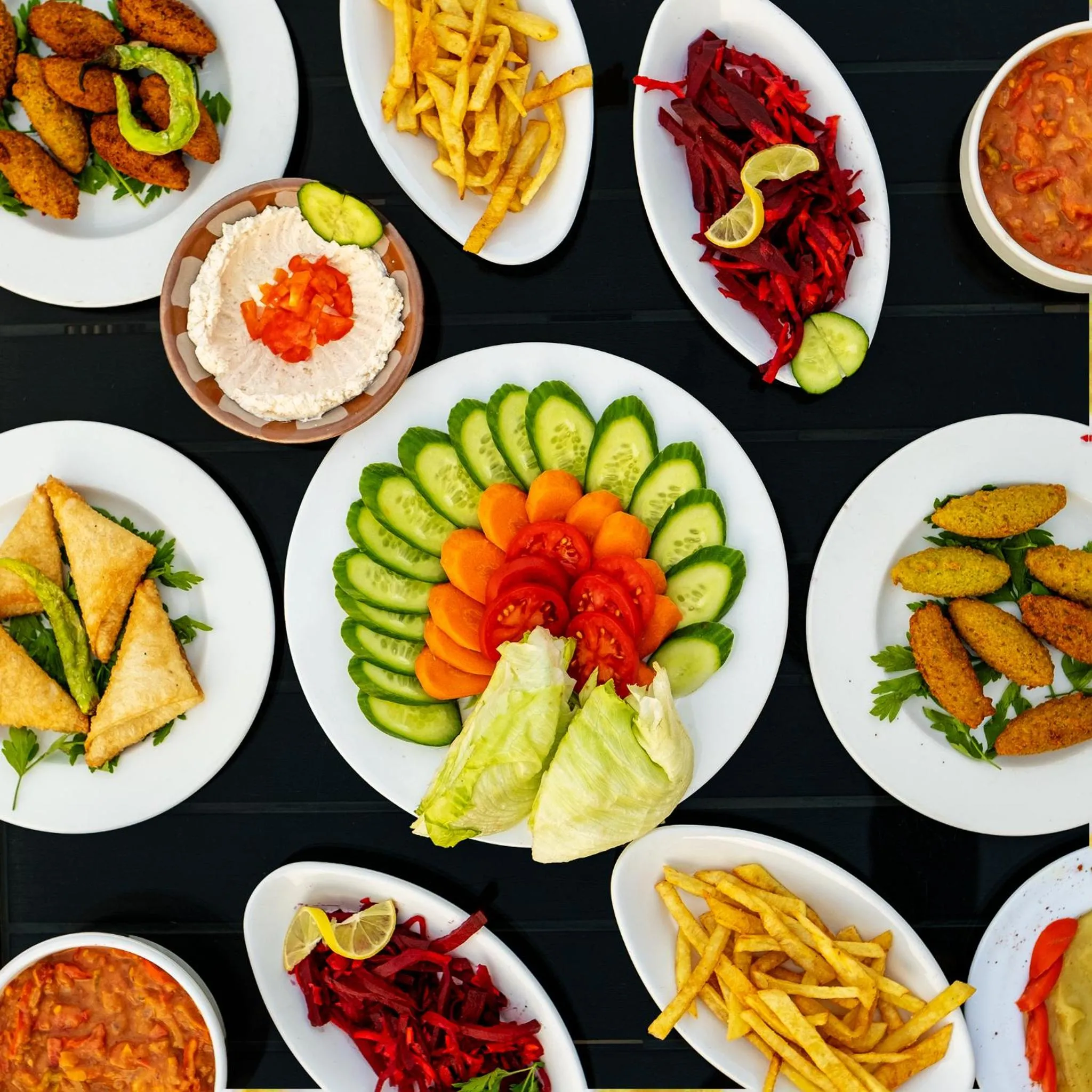 Restaurant/places to eat in Hassan Pyramids Hotel & free access Rooftop & airport pickup