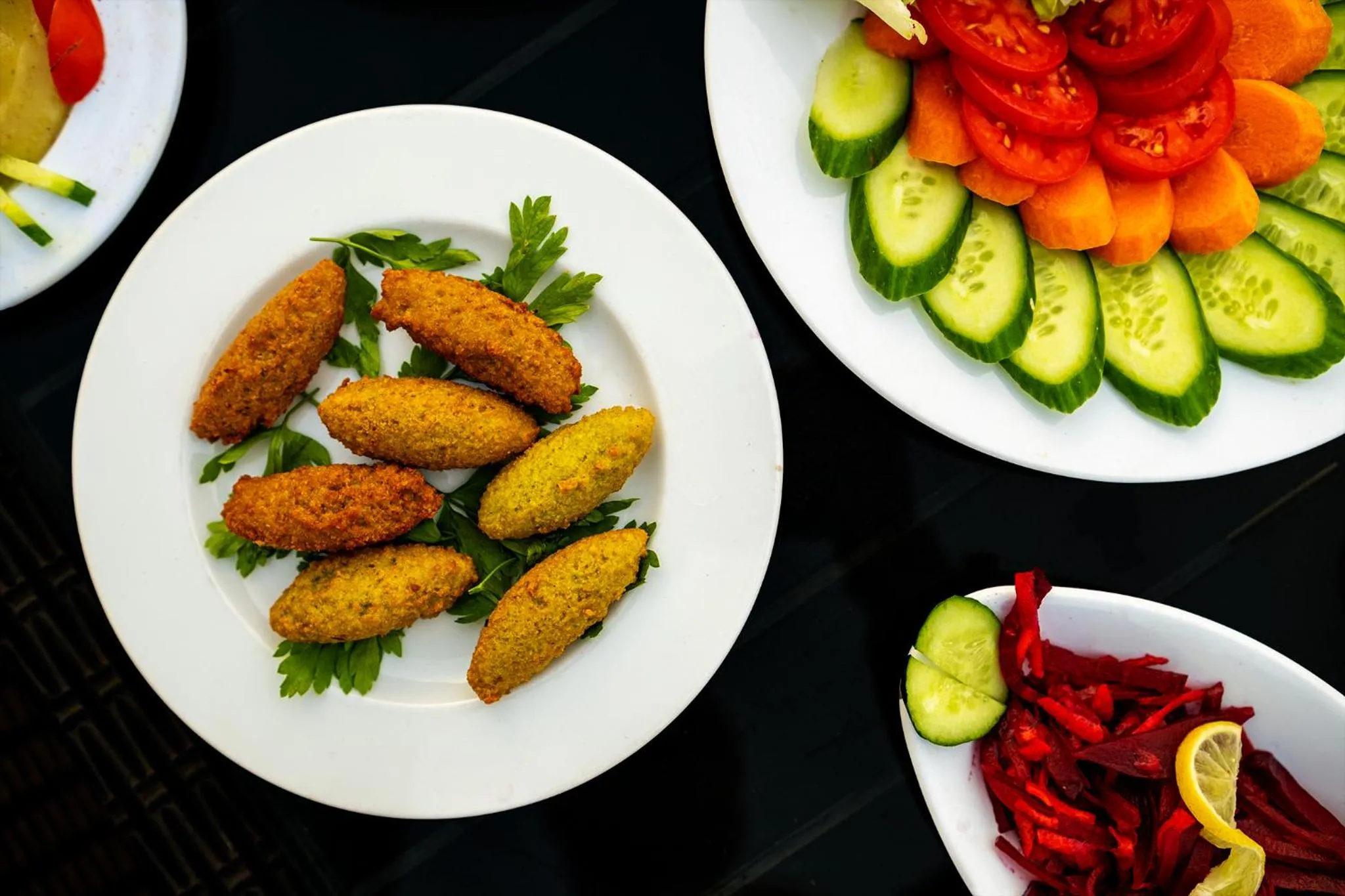 Restaurant/places to eat in Hassan Pyramids Hotel & free access Rooftop & airport pickup