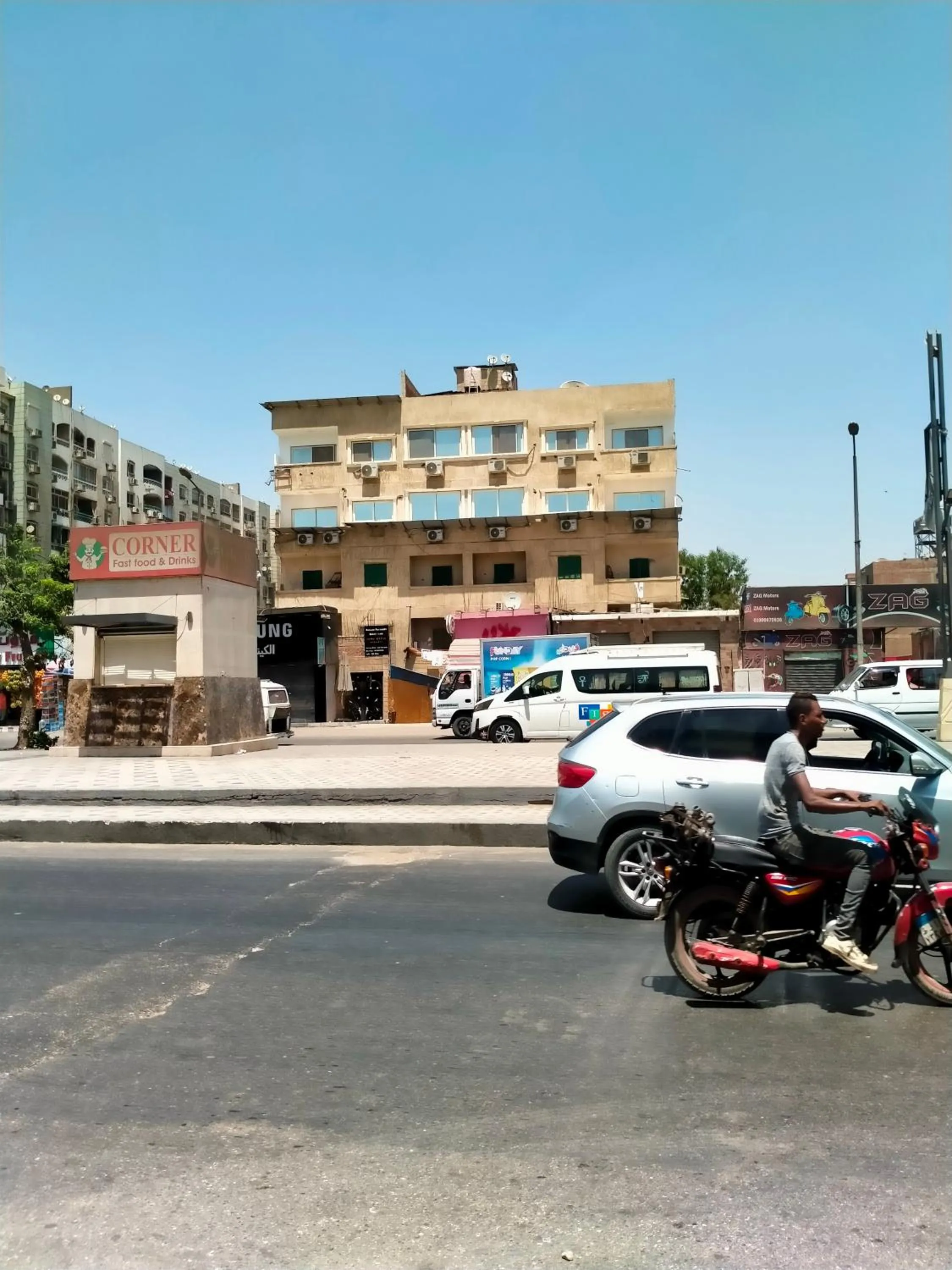 Property building in Hassan Pyramids Hotel & free access Rooftop & airport pickup