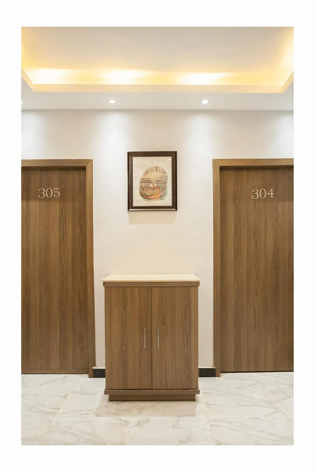 wardrobe in Hassan Pyramids Hotel & free access Rooftop & airport pickup