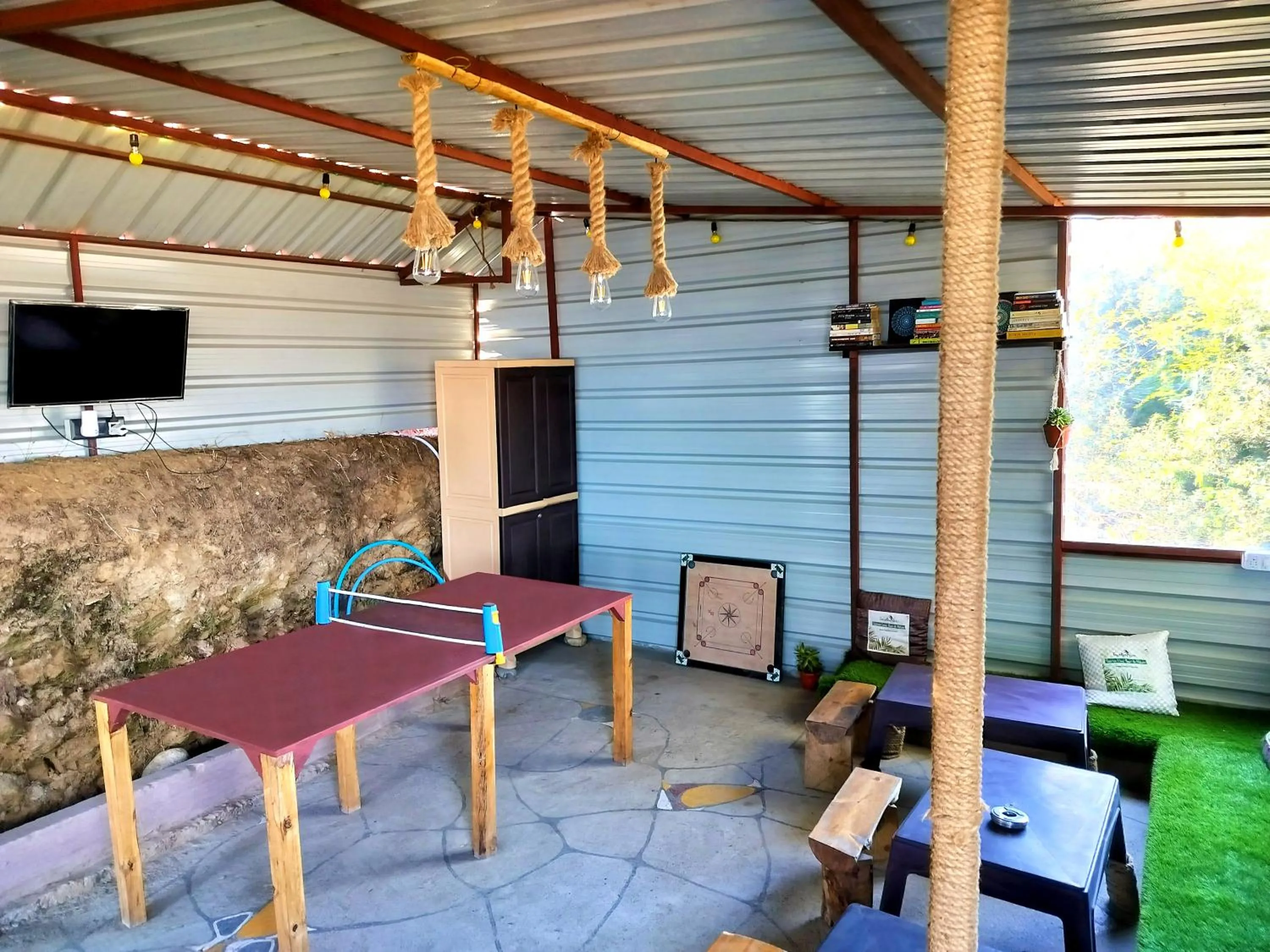 Coffee/tea facilities in Traveller Hive Kasar Devi