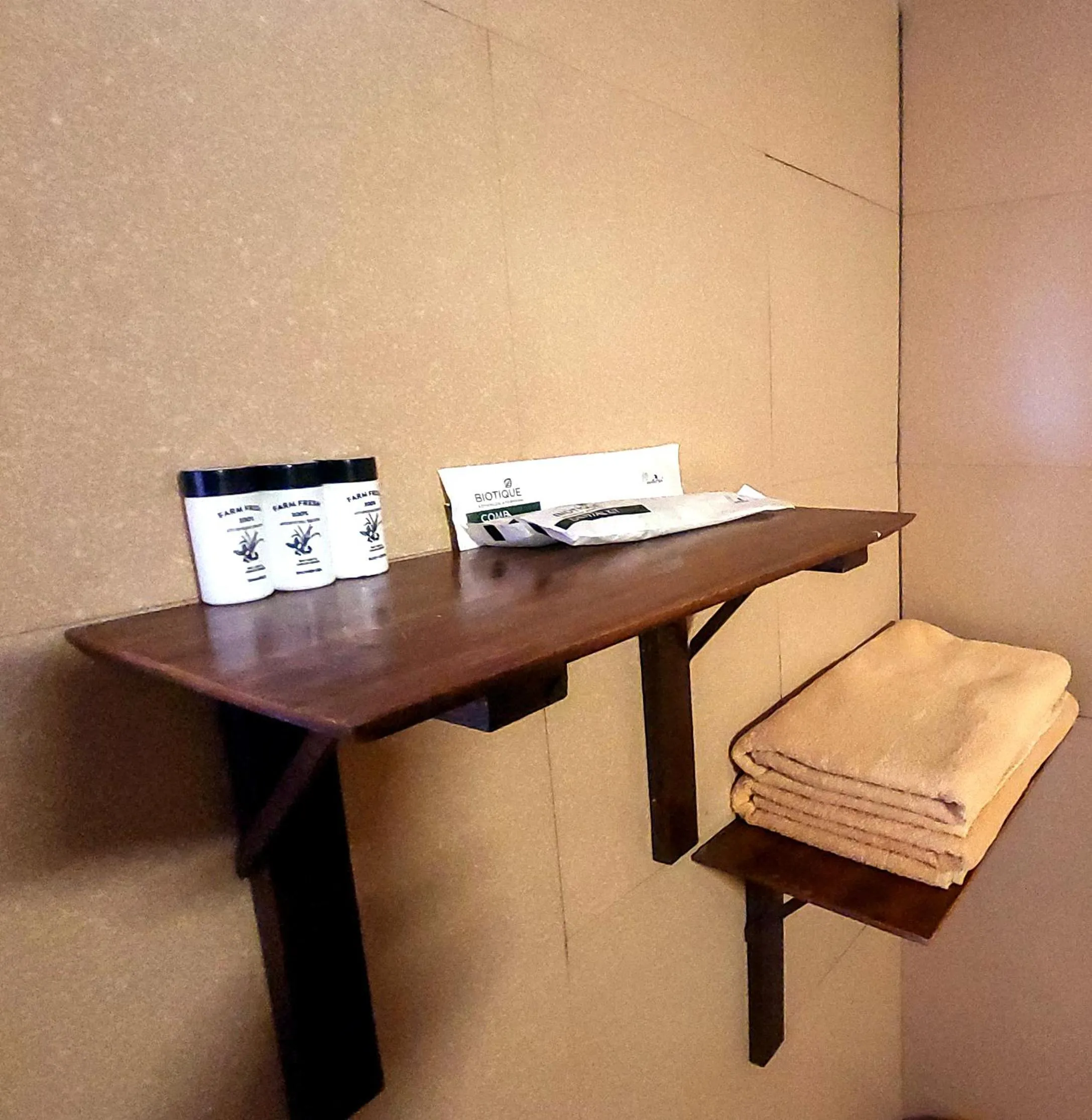 Bathroom in Traveller Hive Kasar Devi