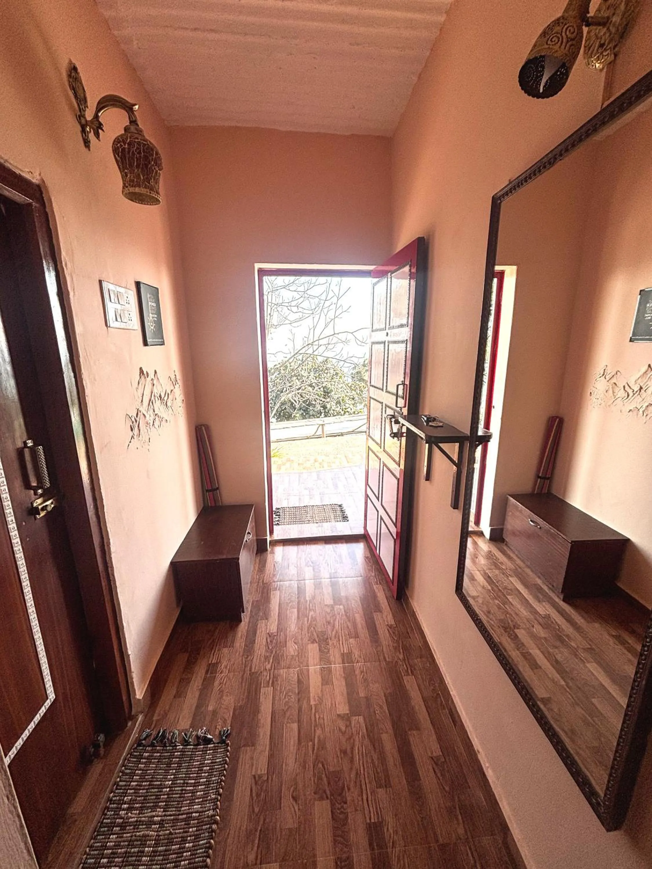 Living room in Traveller Hive Kasar Devi