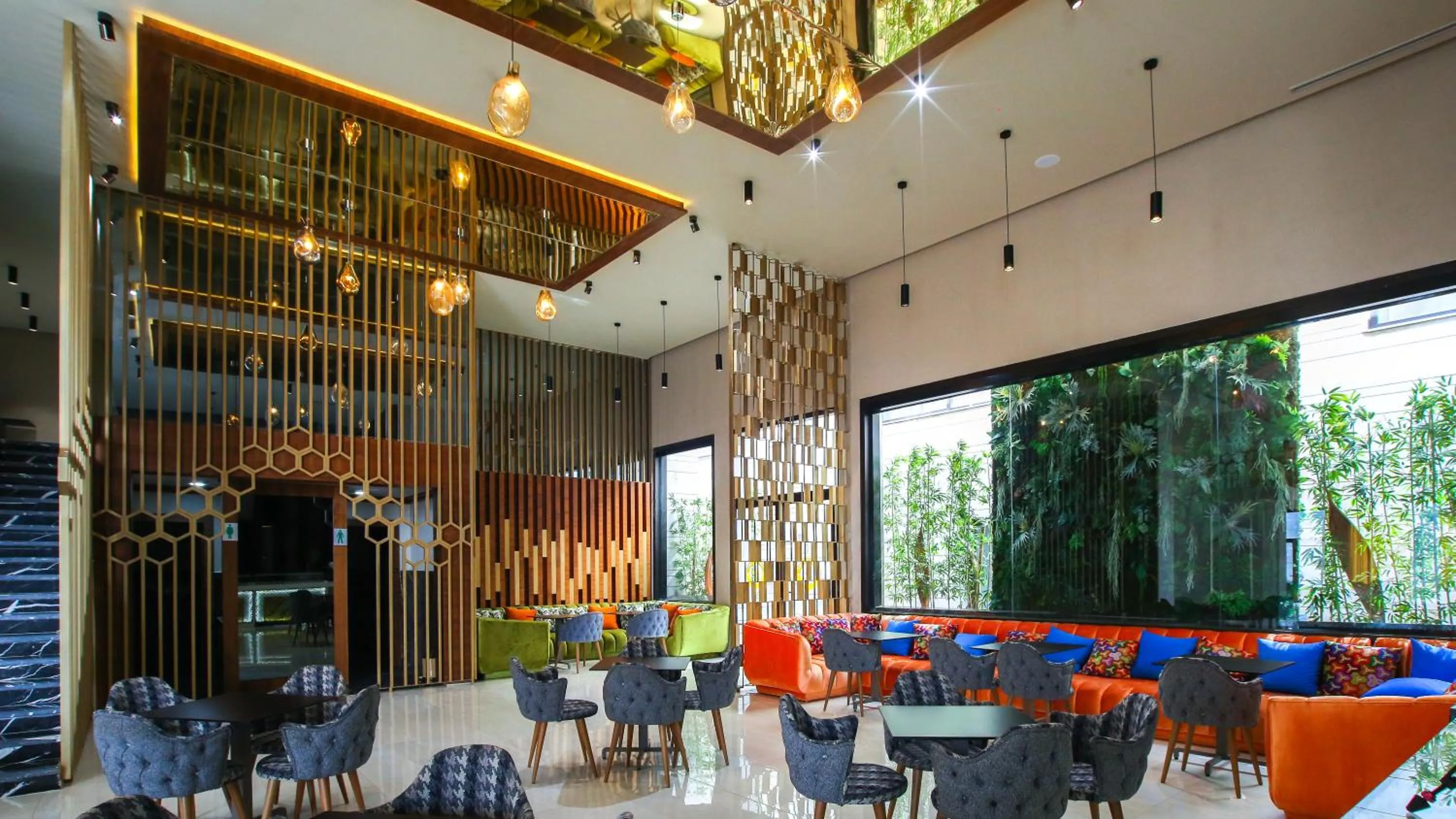 Restaurant/places to eat in Oriental Palace by Agora Complex