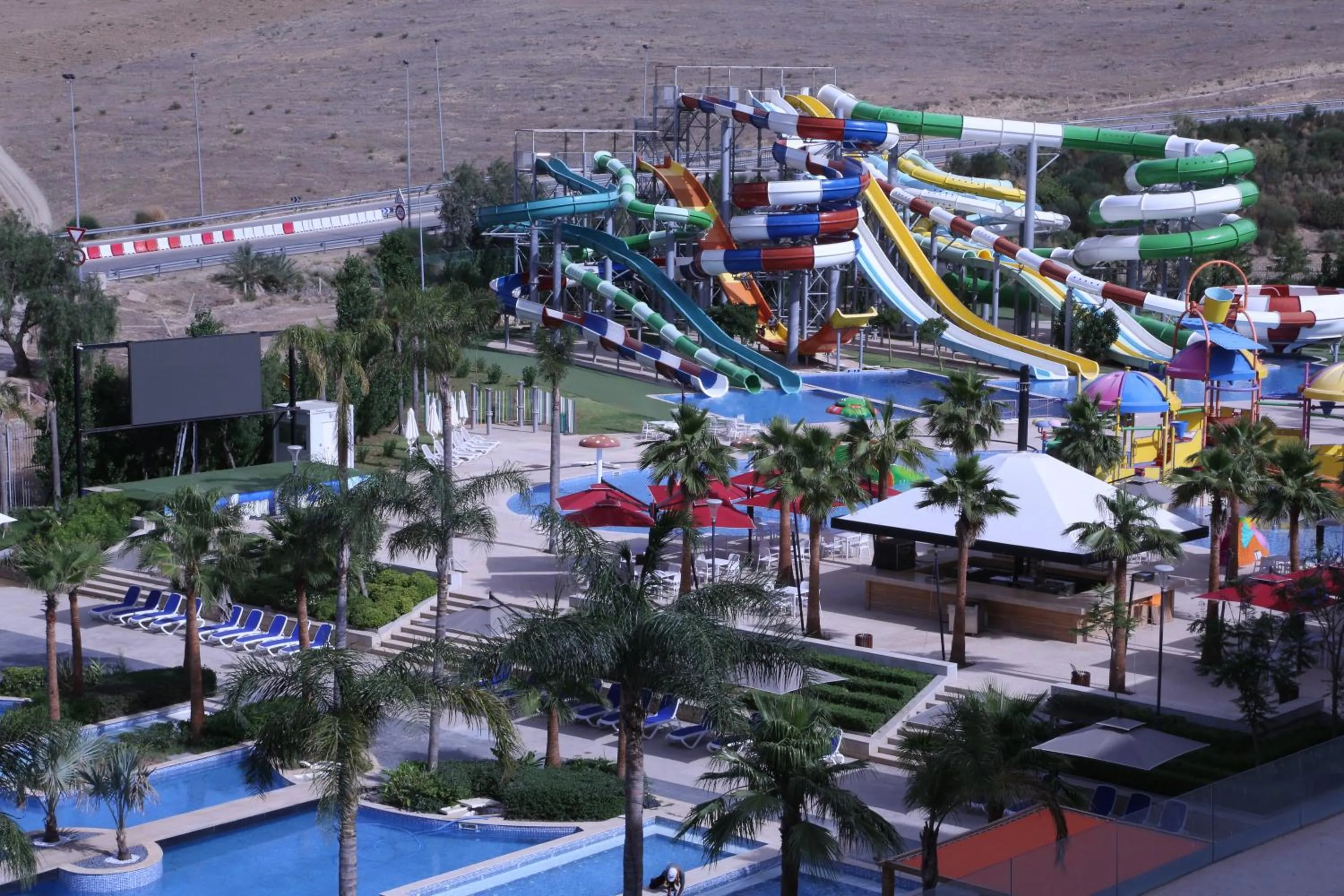 Swimming pool in Oriental Palace by Agora Complex