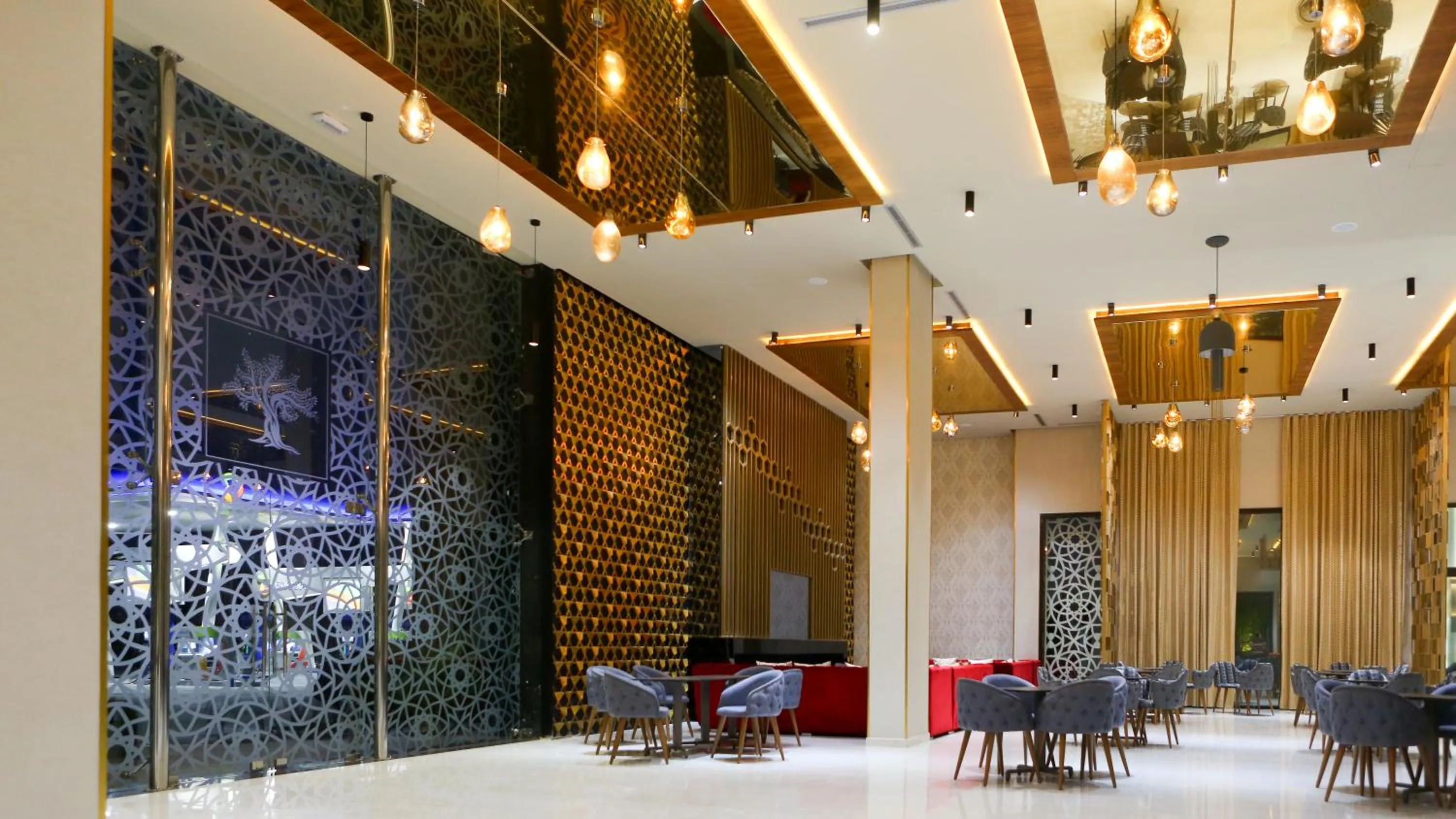 Restaurant/places to eat in Oriental Palace by Agora Complex