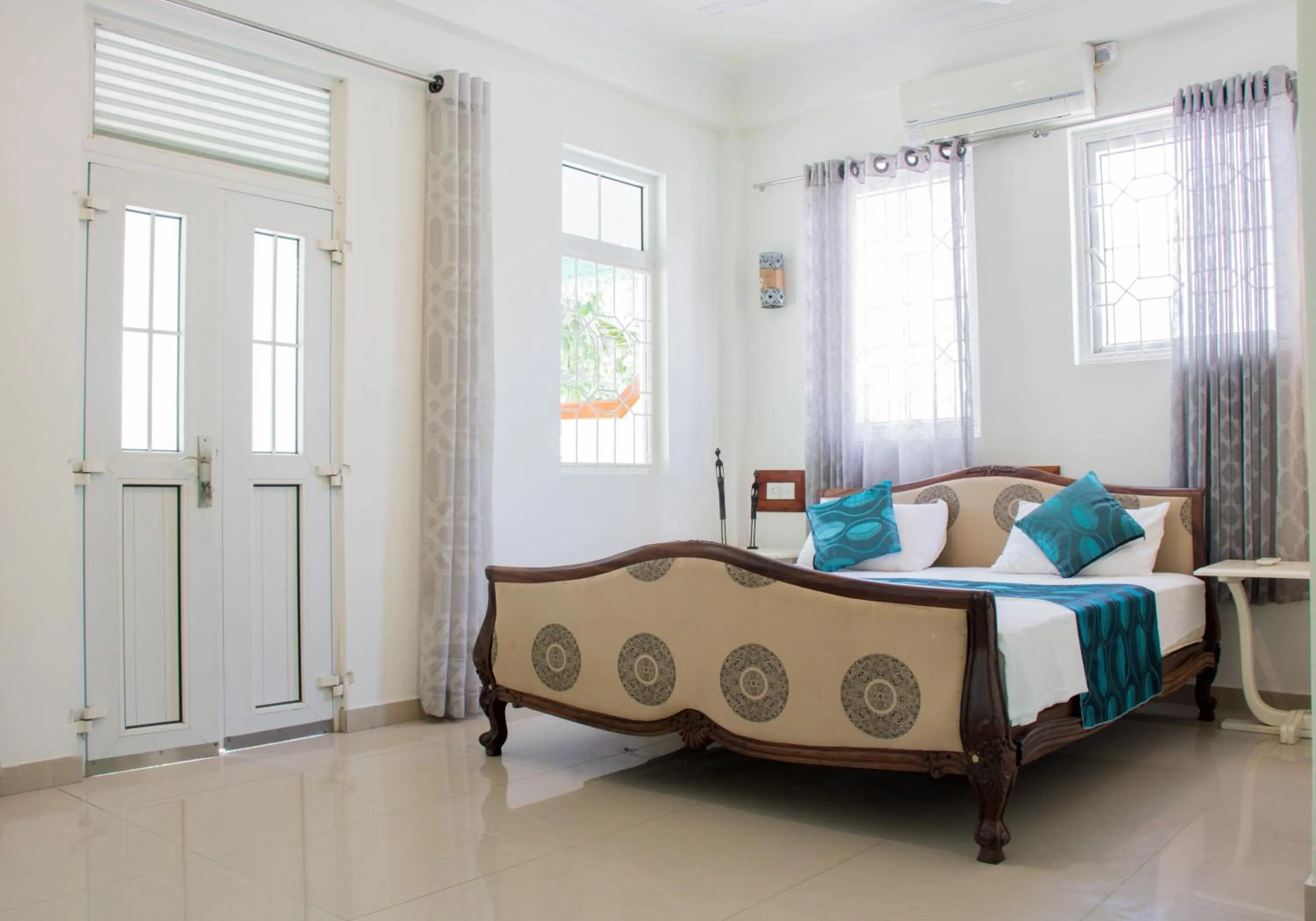 Bed in Villa Harbour View