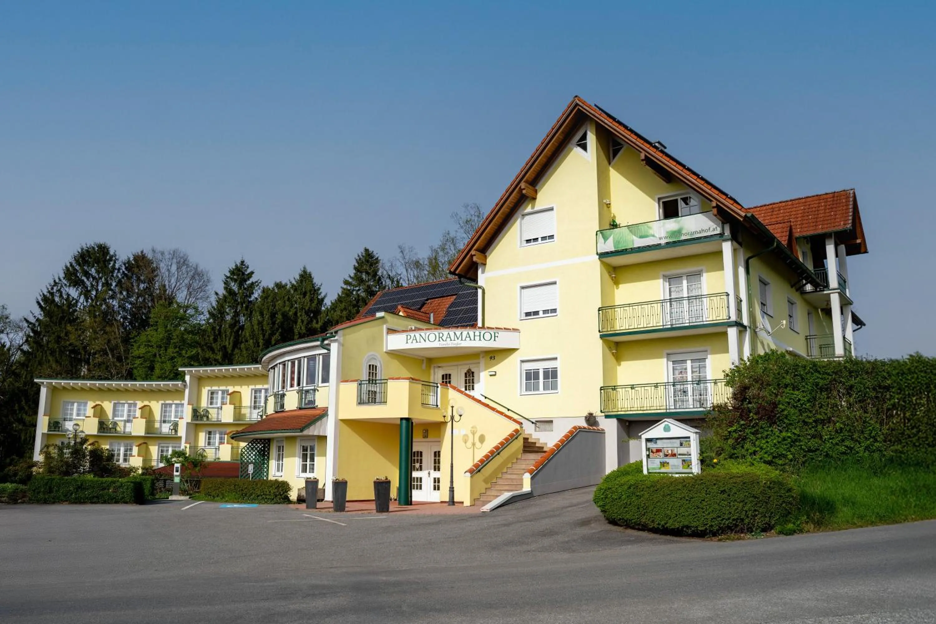 Property building in Panoramahof Ziegler