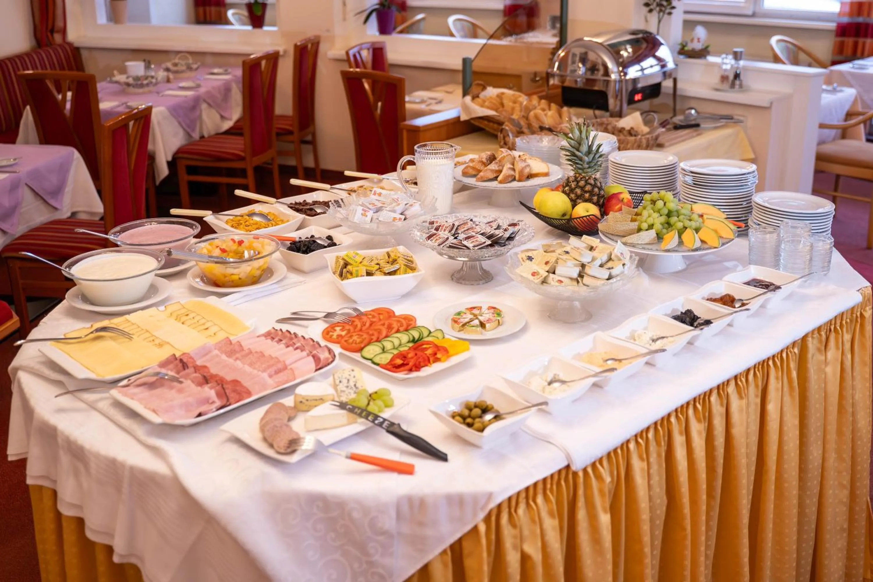 Buffet breakfast in Panoramahof Ziegler