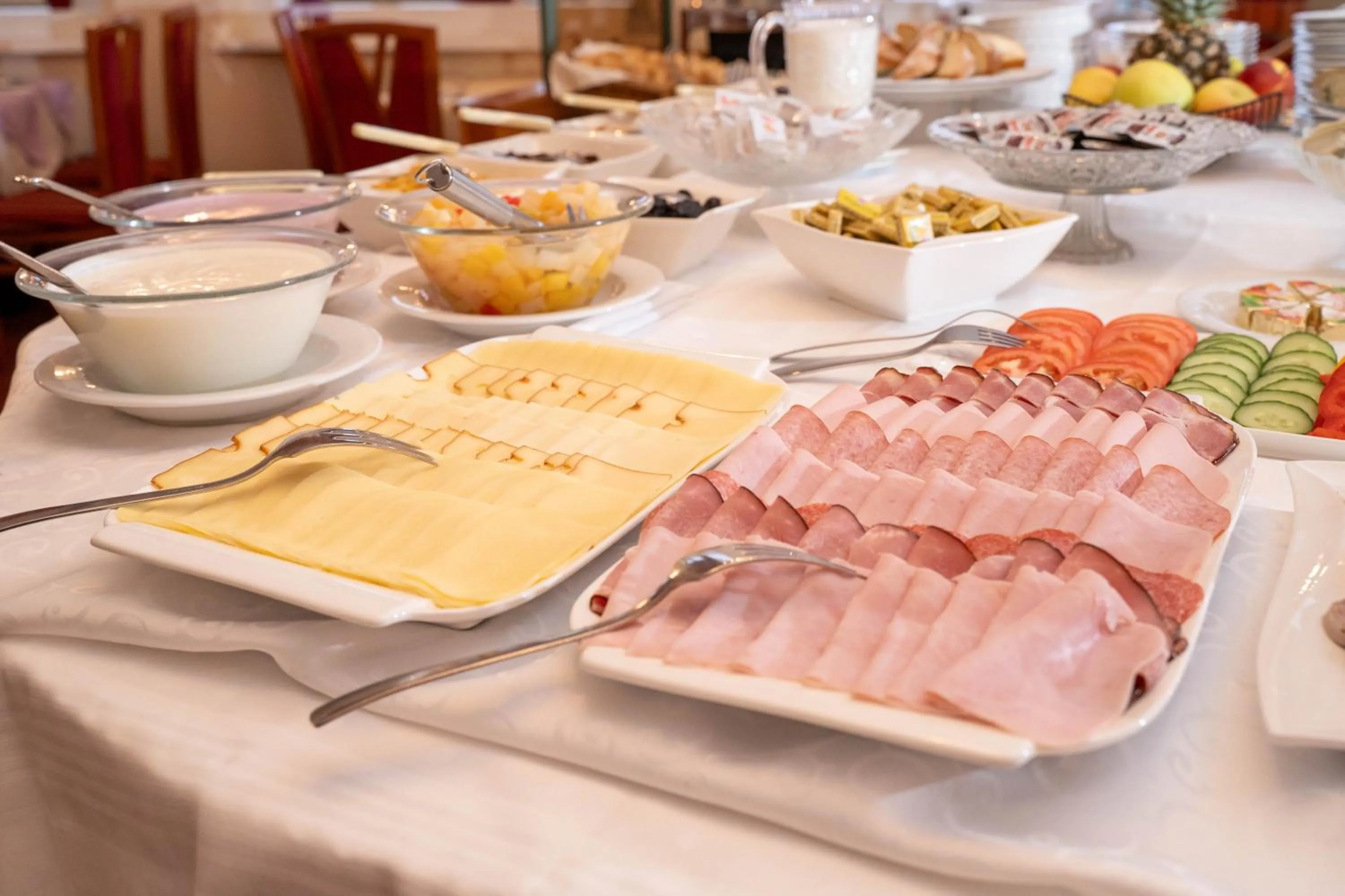 Buffet breakfast in Panoramahof Ziegler