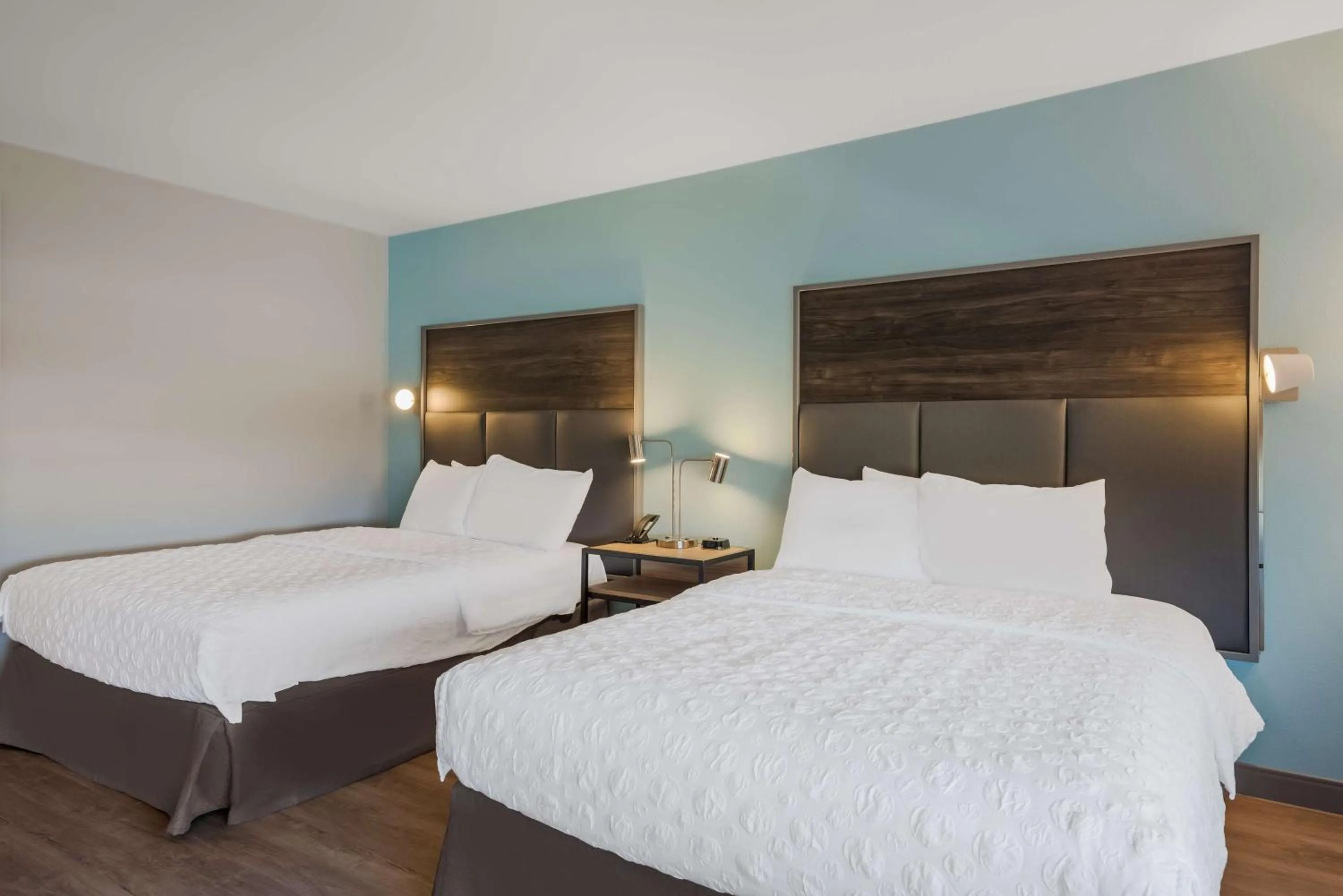 Bed in Tru By Hilton Greensboro, Nc