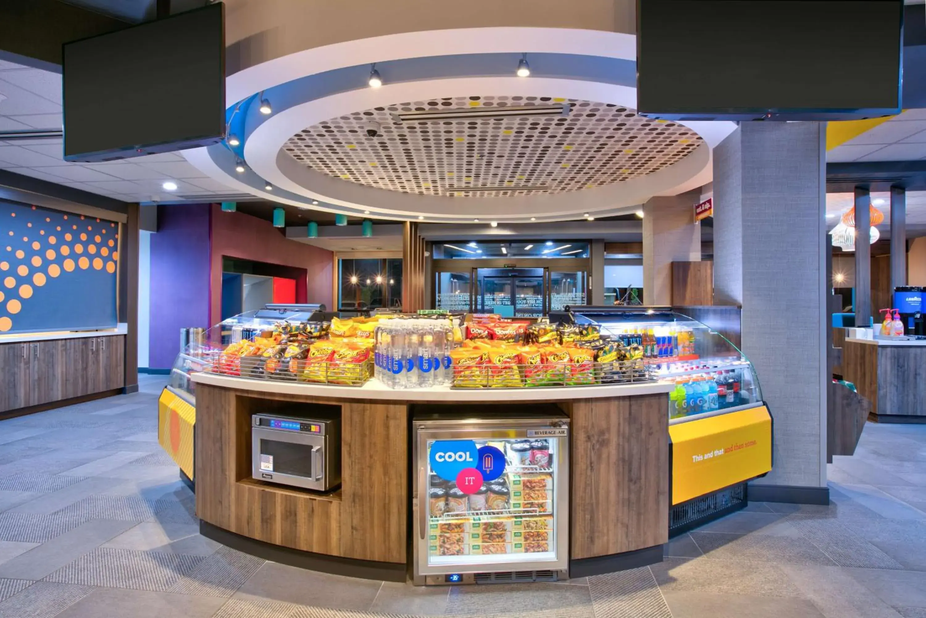 Restaurant/places to eat in Tru By Hilton San Antonio At The Rim, Tx Restaurant/places to eat in Tru By Hilton San Antonio At The Rim, Tx