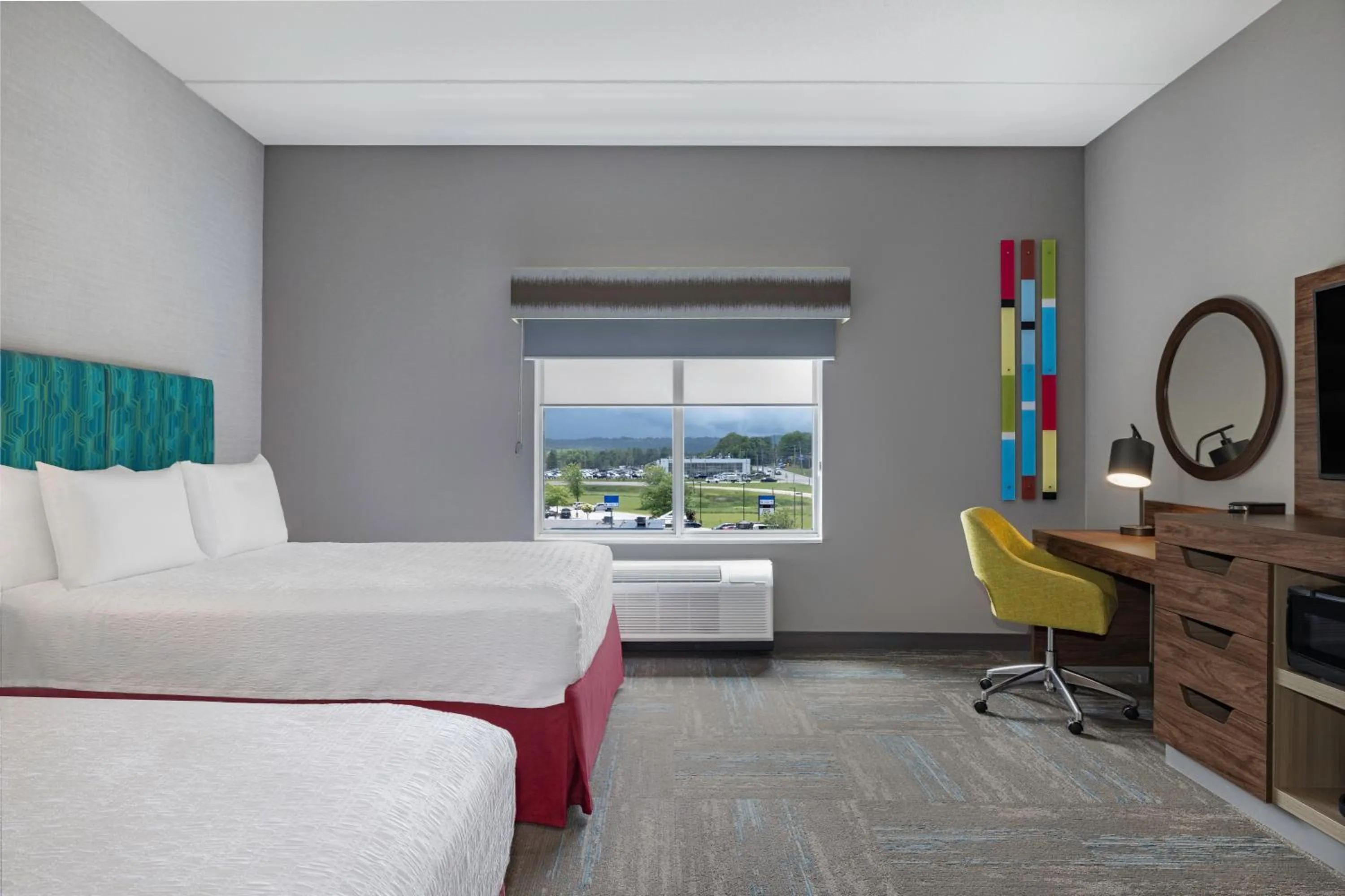 Bed in Hampton Inn Midland, On