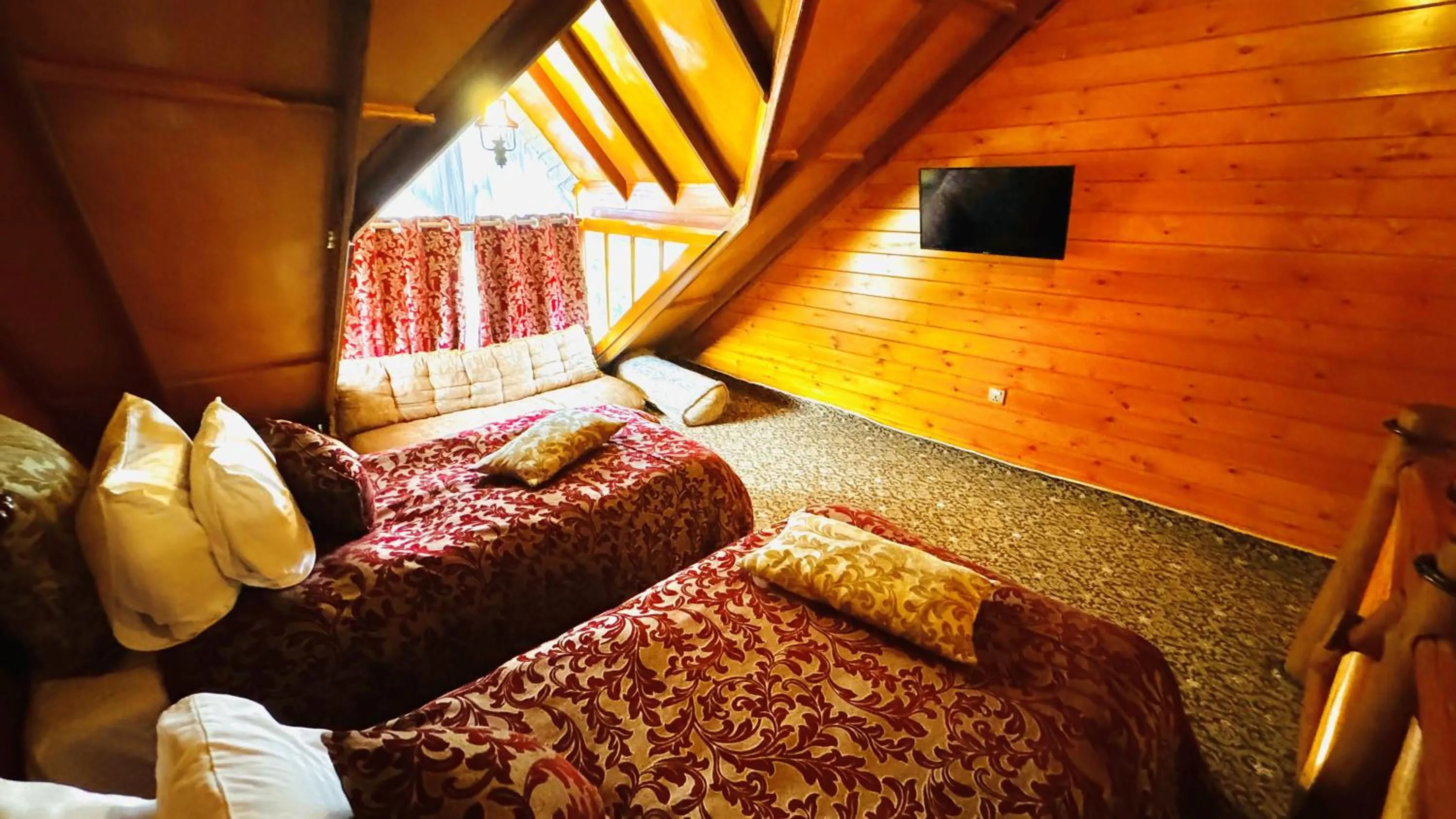 Bed in Queenswood Cottage