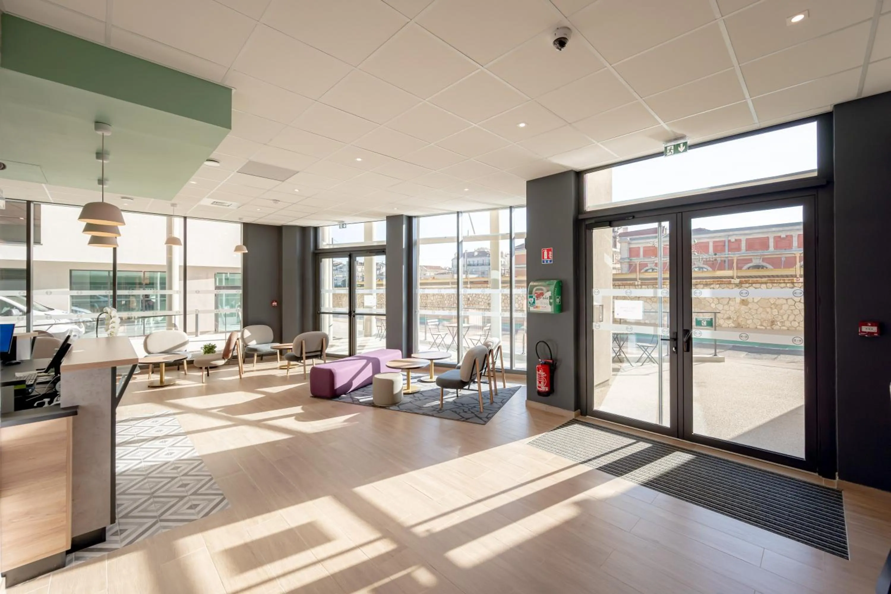 Lobby or reception in B&B HOTEL Toulon Centre Gare