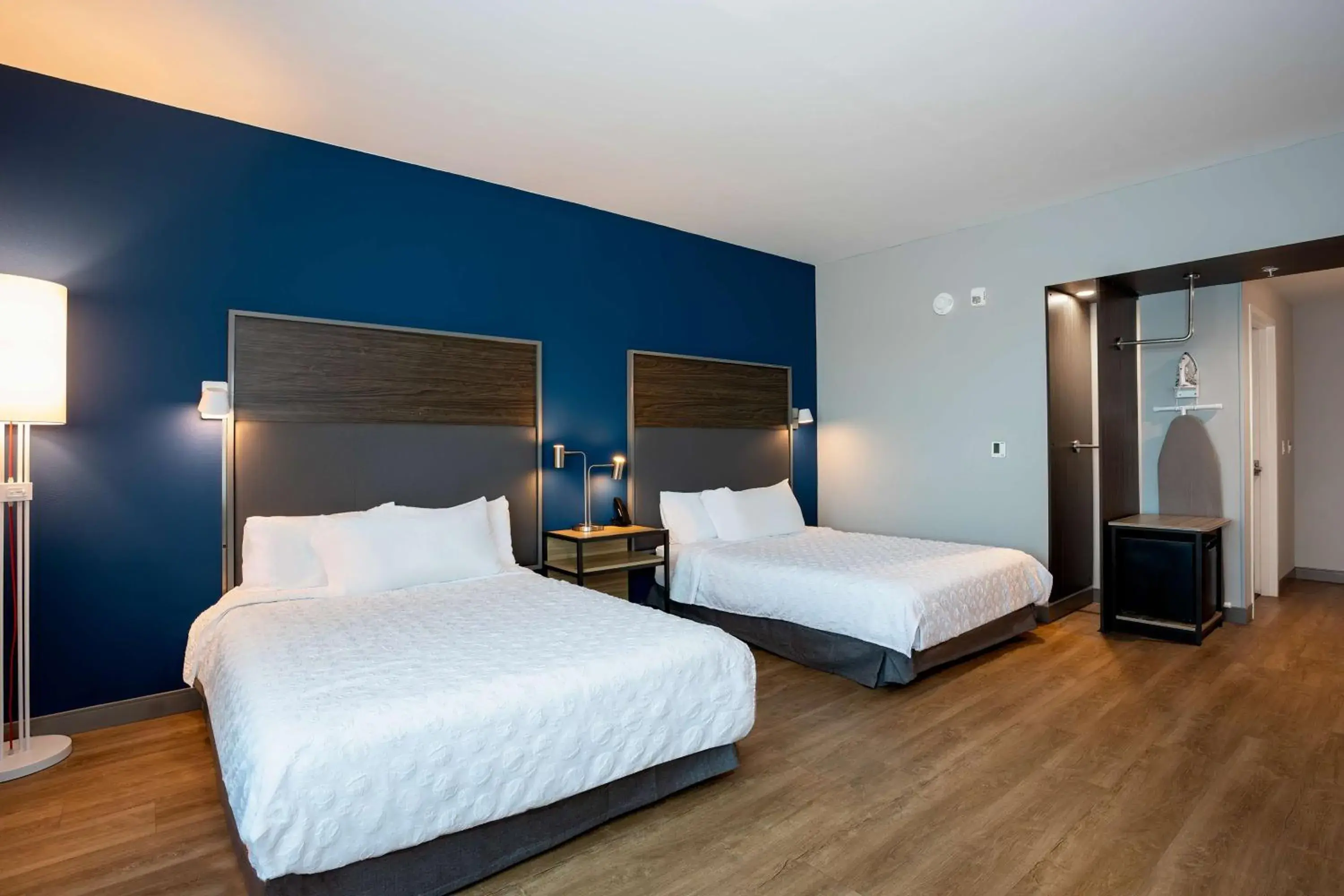 Bed in Tru By Hilton Port St Lucie Tradition Bed in Tru By Hilton Port St Lucie Tradition