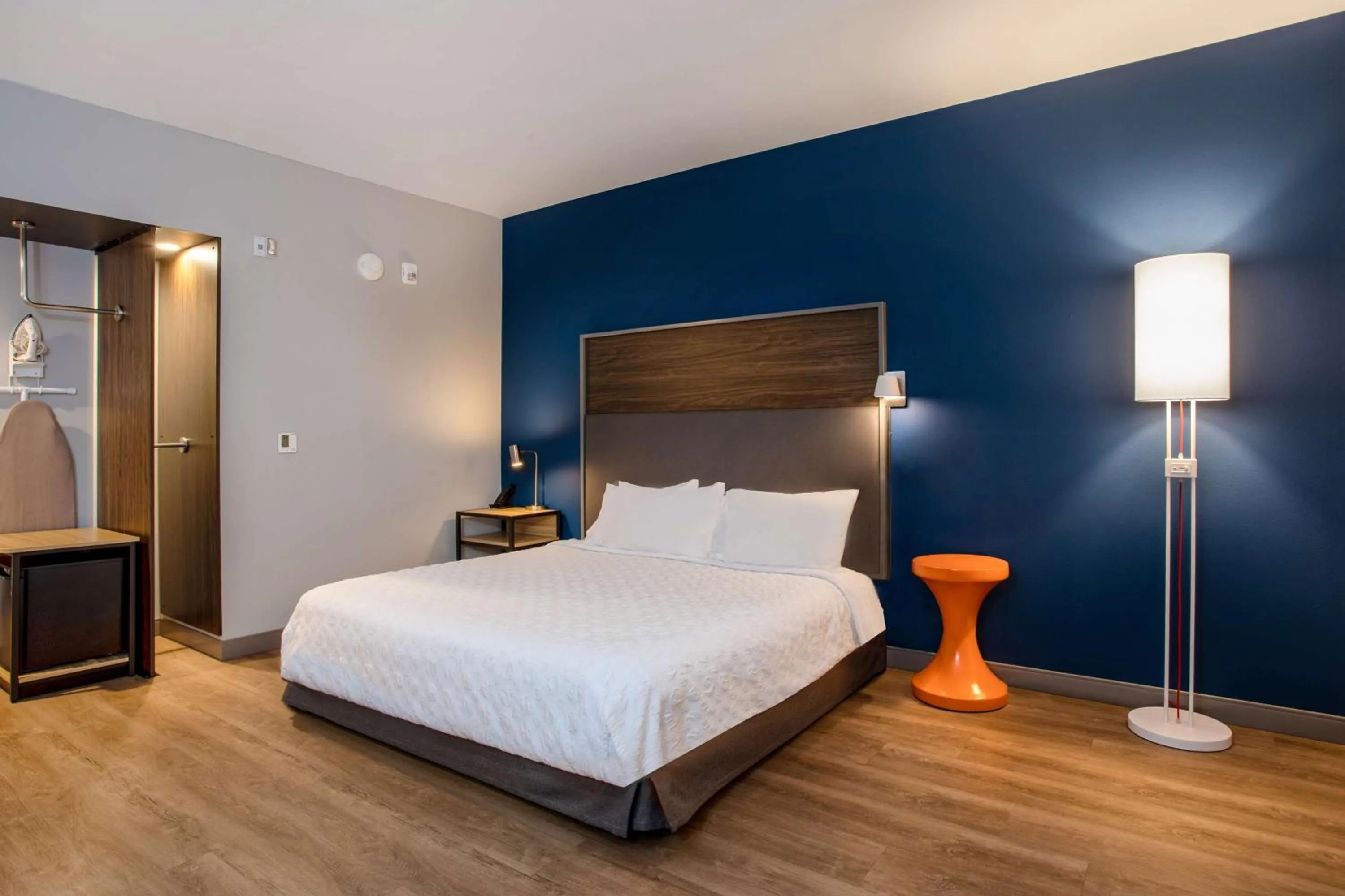 Bed in Tru By Hilton Port St Lucie Tradition