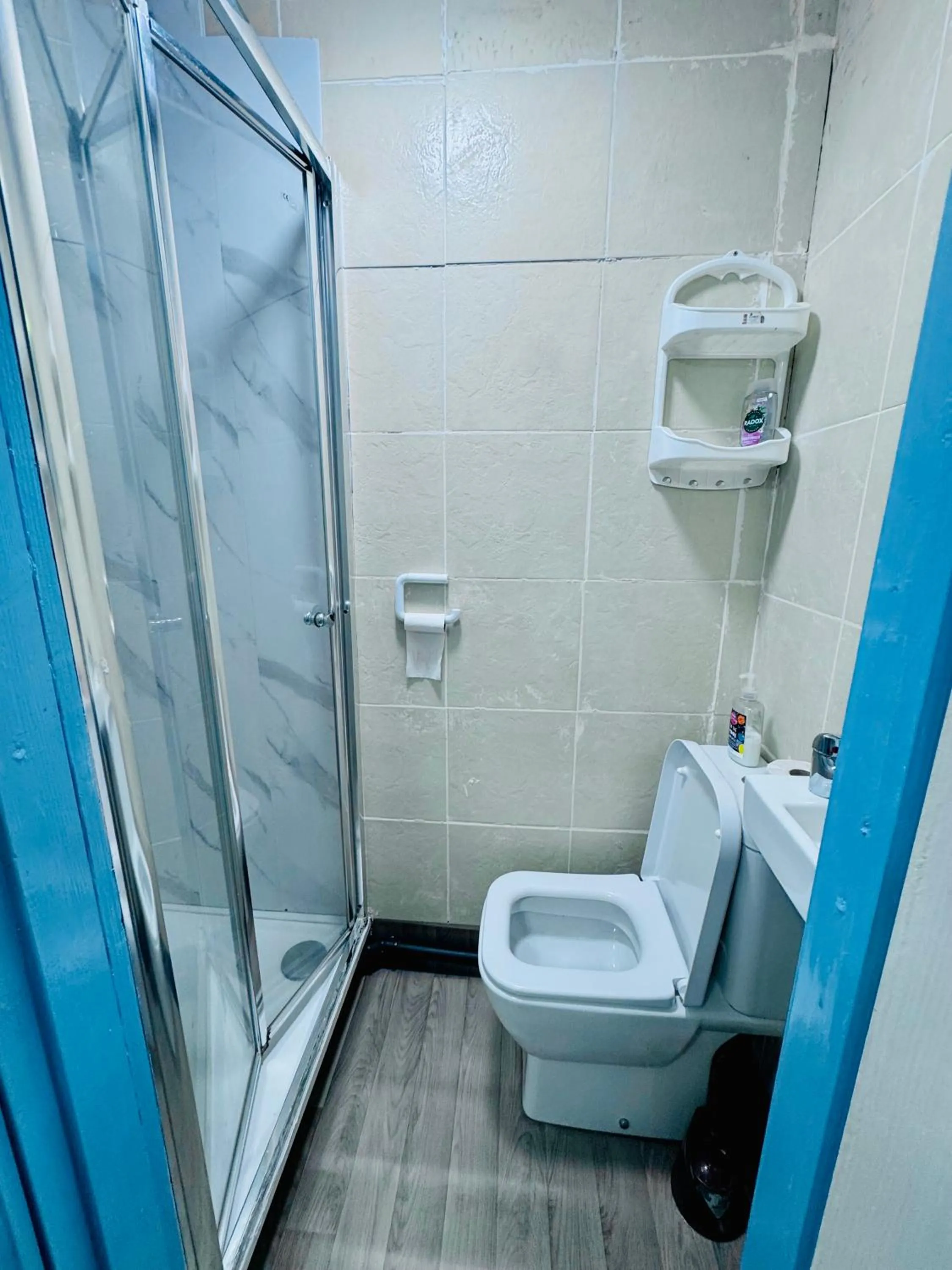 Bathroom in OYO Unique Private Rooms - Bolton Central, Free Parking