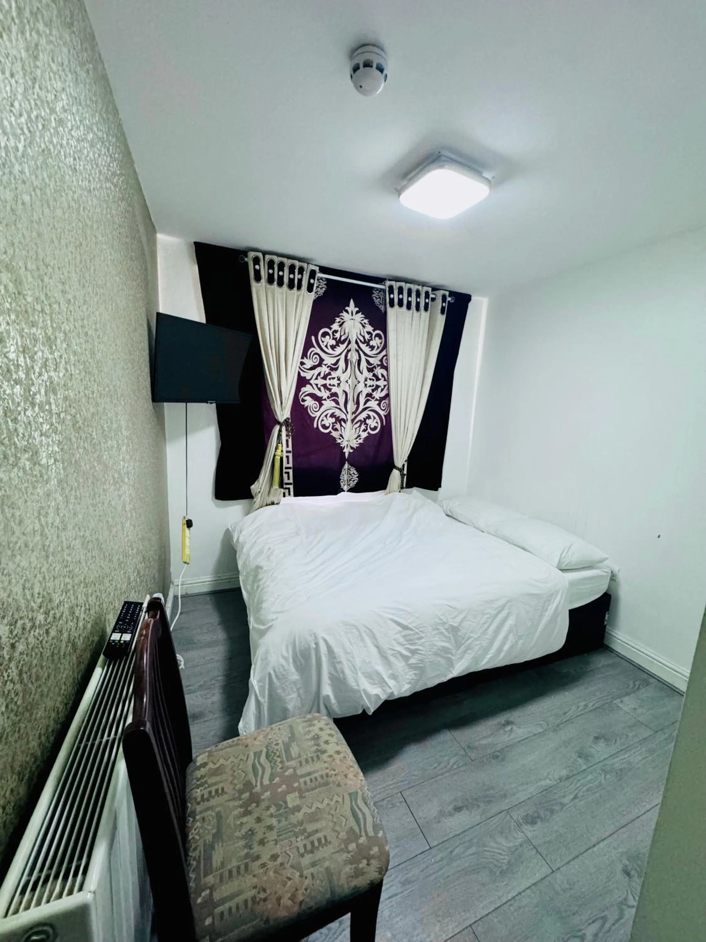 Bedroom, Bed in OYO Unique Private Rooms - Bolton Central, Free Parking