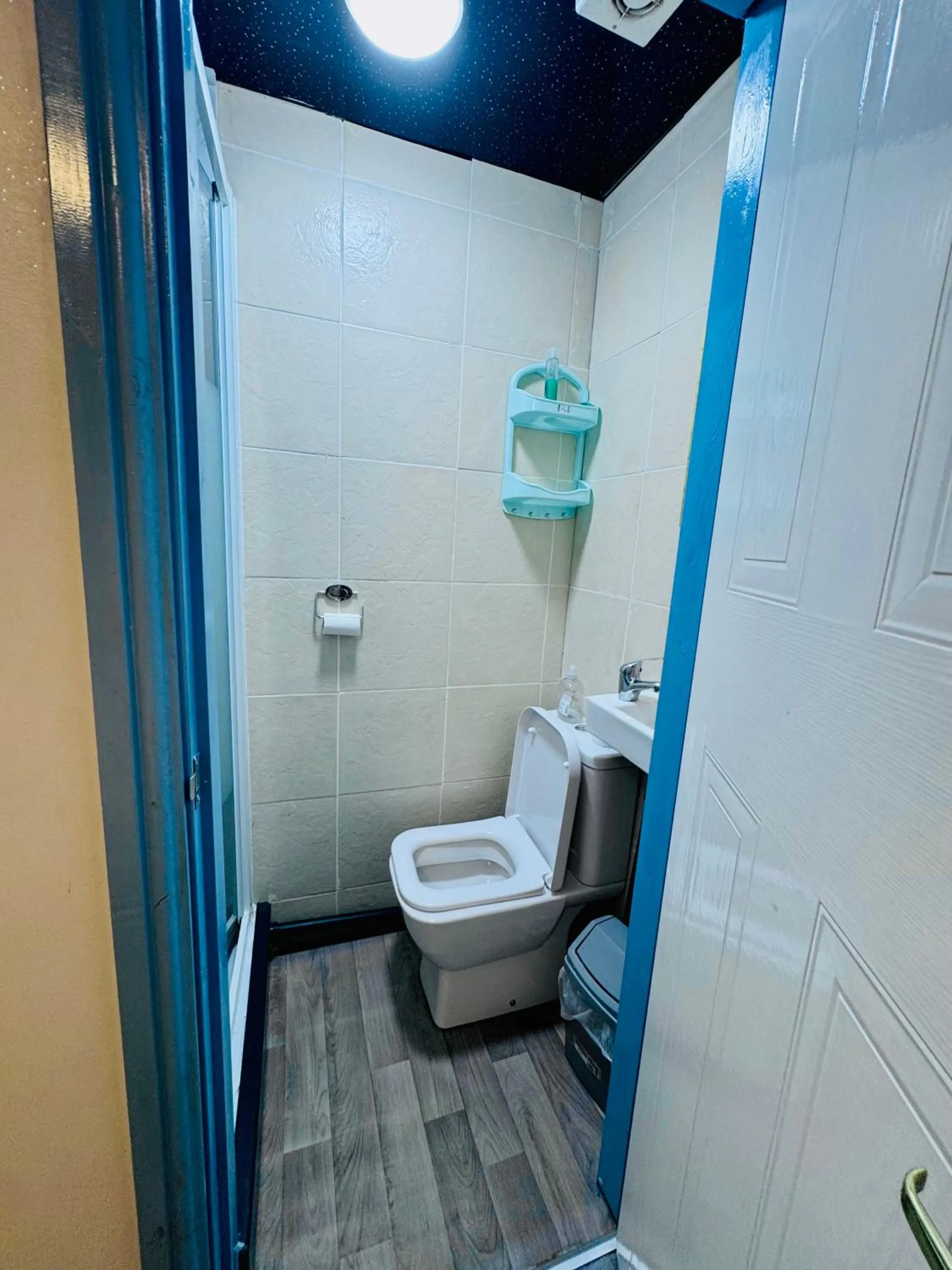 Bathroom in OYO Unique Private Rooms - Bolton Central, Free Parking