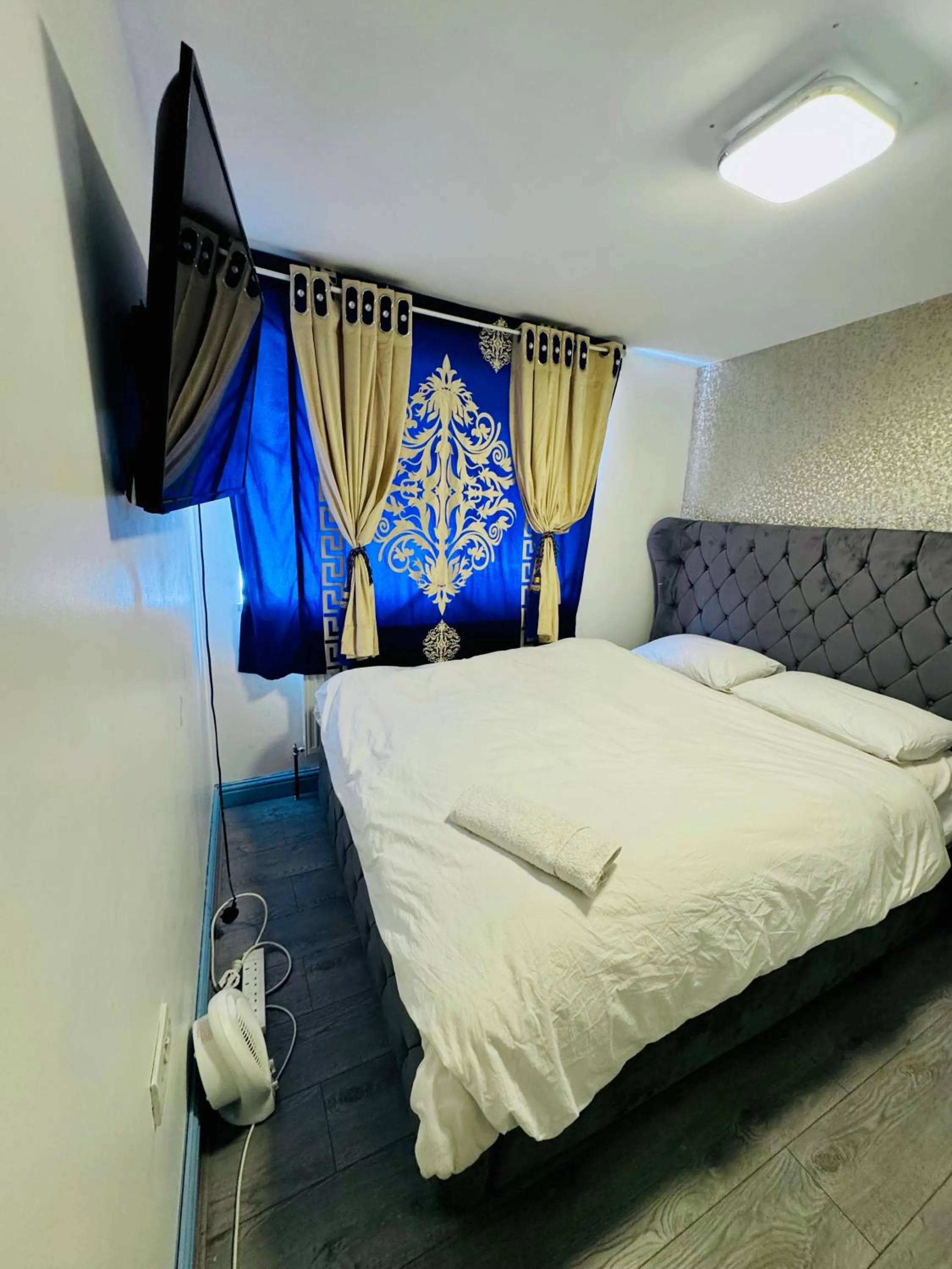 Bedroom, Bed in OYO Unique Private Rooms - Bolton Central, Free Parking