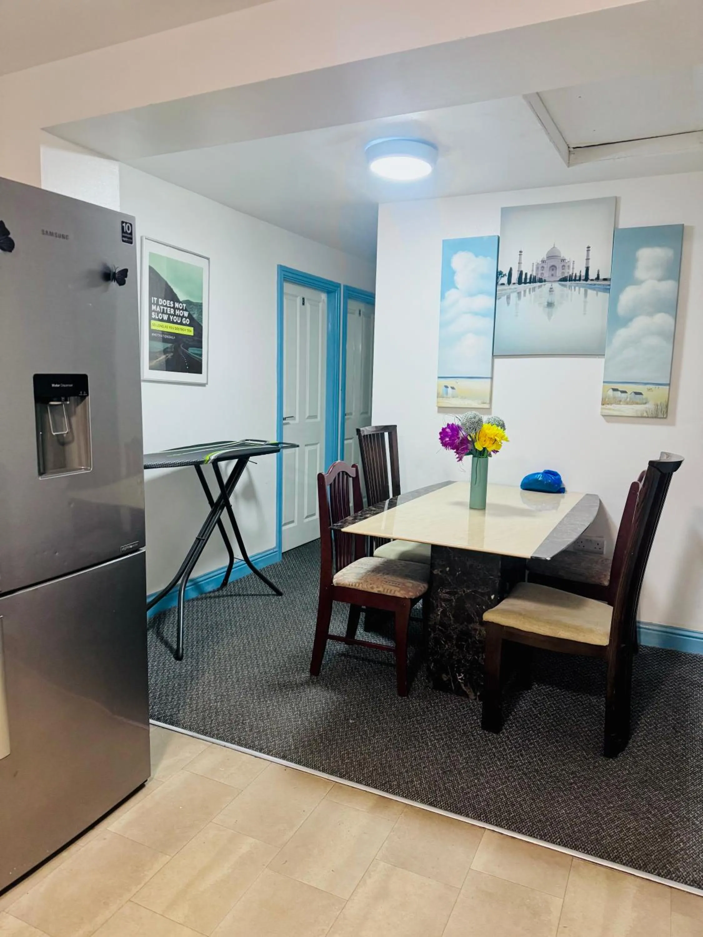 Lobby or reception in OYO Unique Private Rooms - Bolton Central, Free Parking