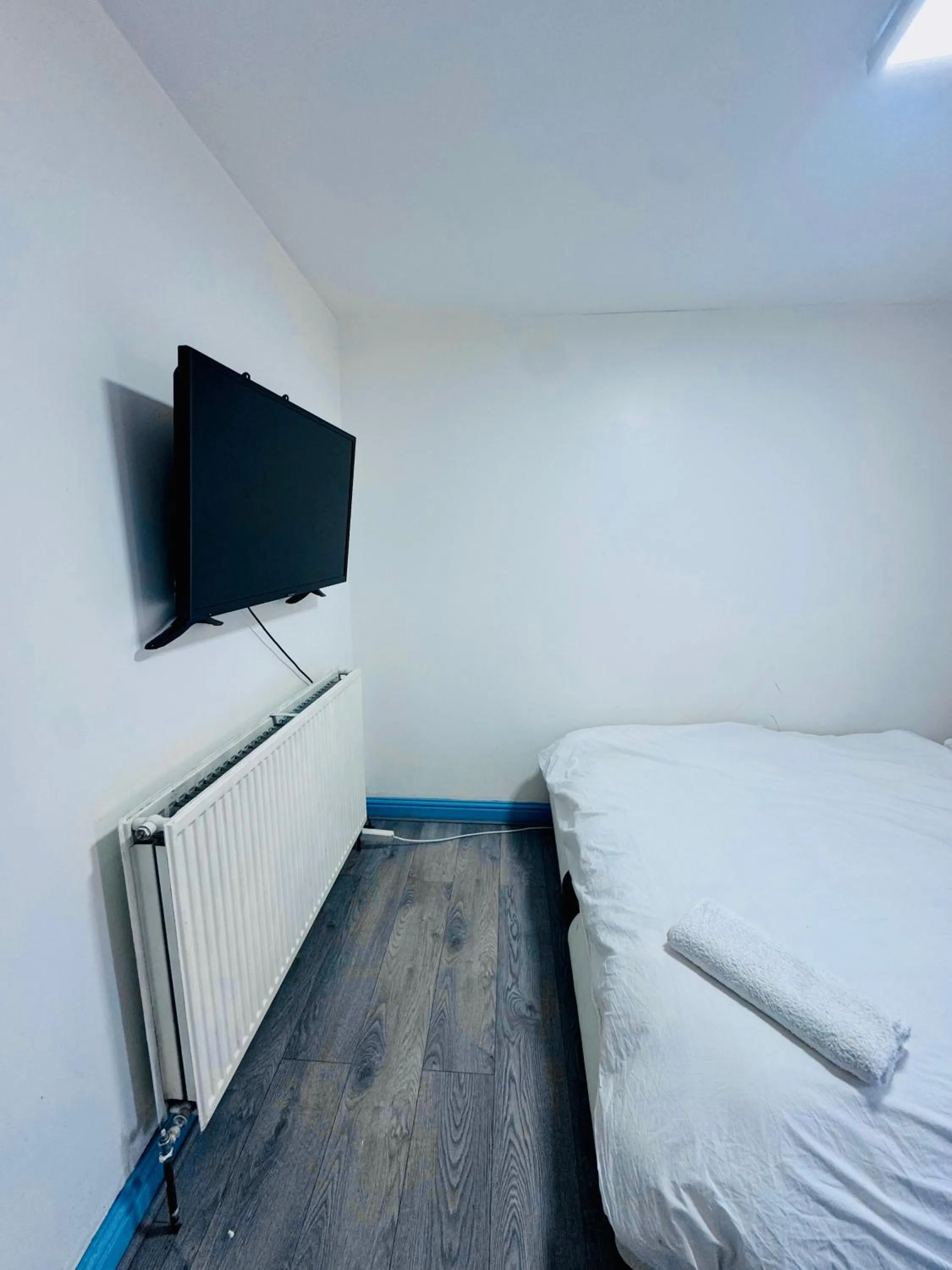 Bedroom, Bed in OYO Unique Private Rooms - Bolton Central, Free Parking