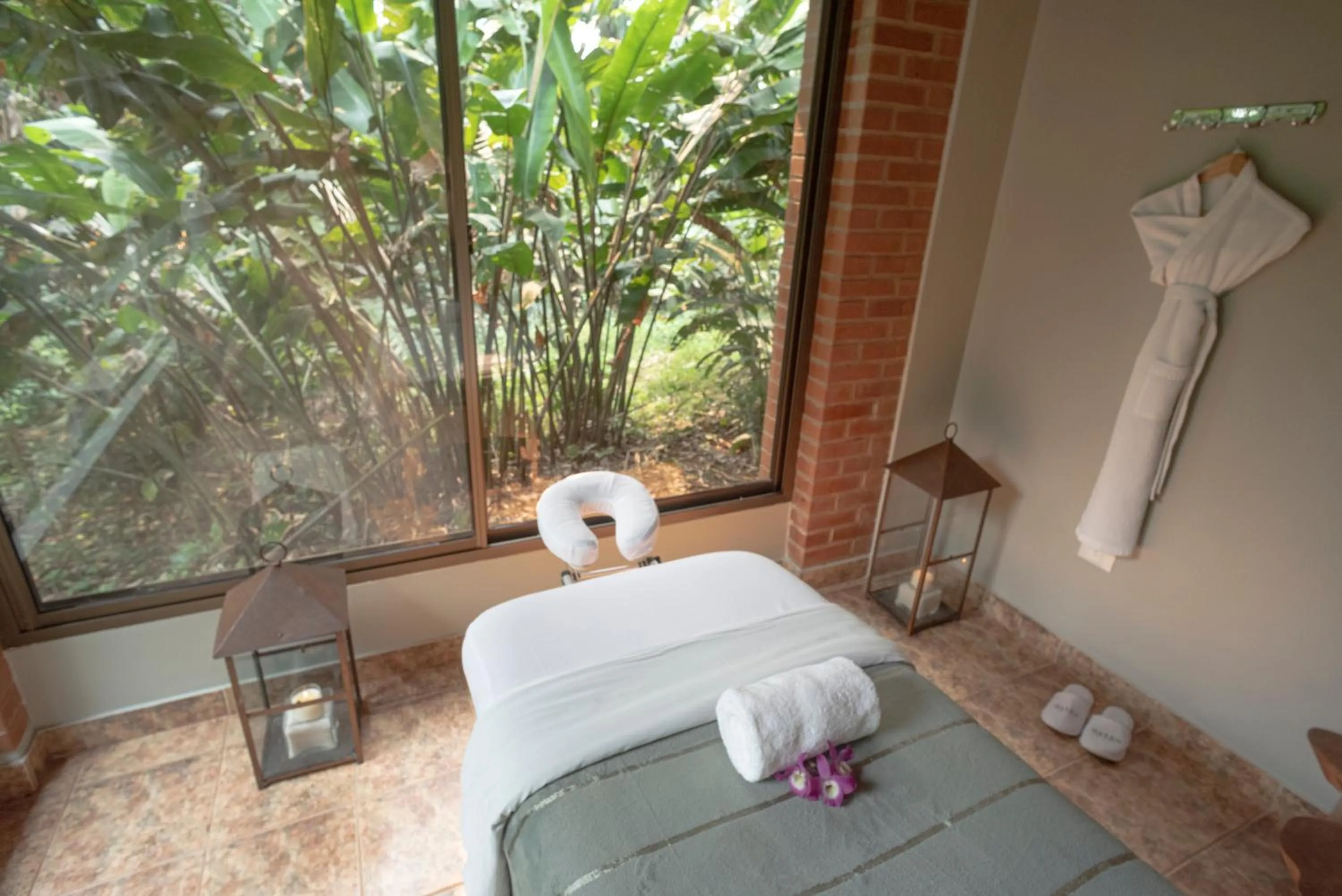 Massage in Overo Lodge & Selva