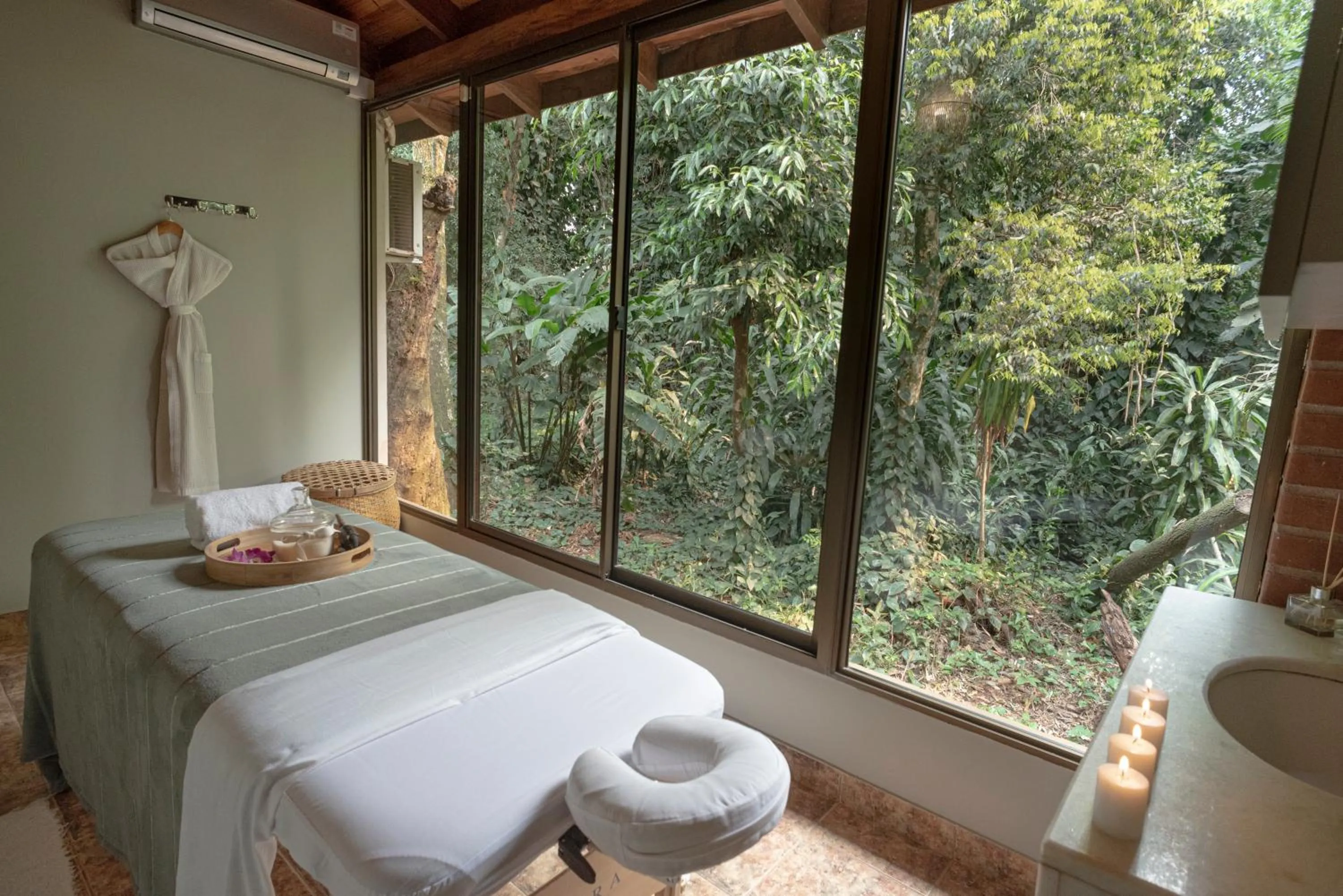Massage in Overo Lodge & Selva