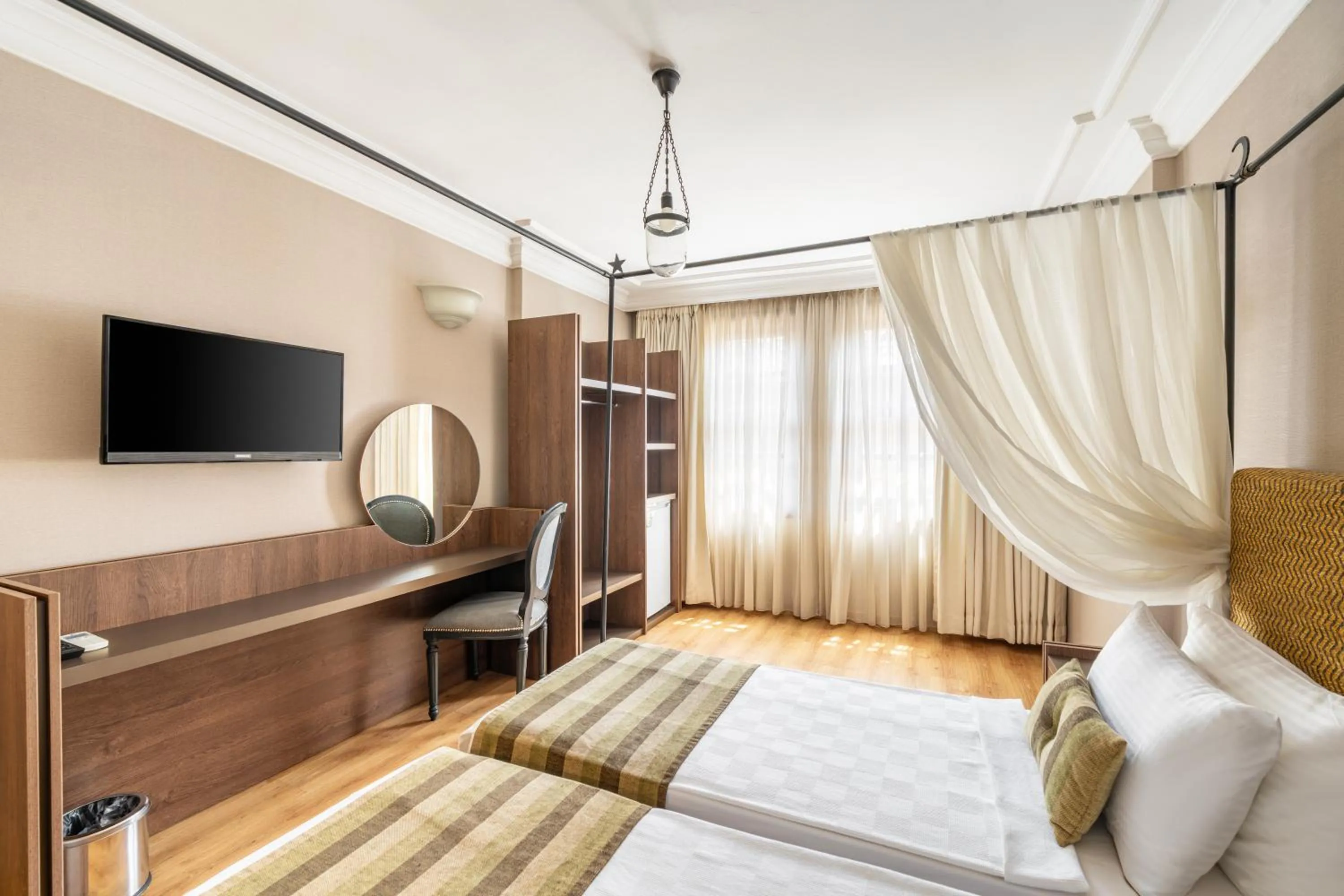 Bed in Alp Pasa Hotel - Special Class