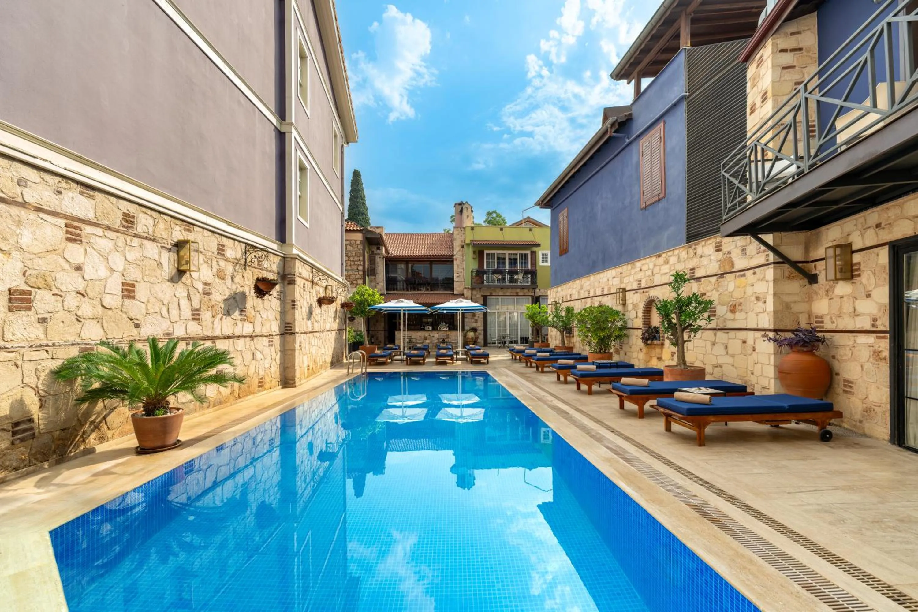 Swimming pool in Alp Pasa Hotel - Special Class