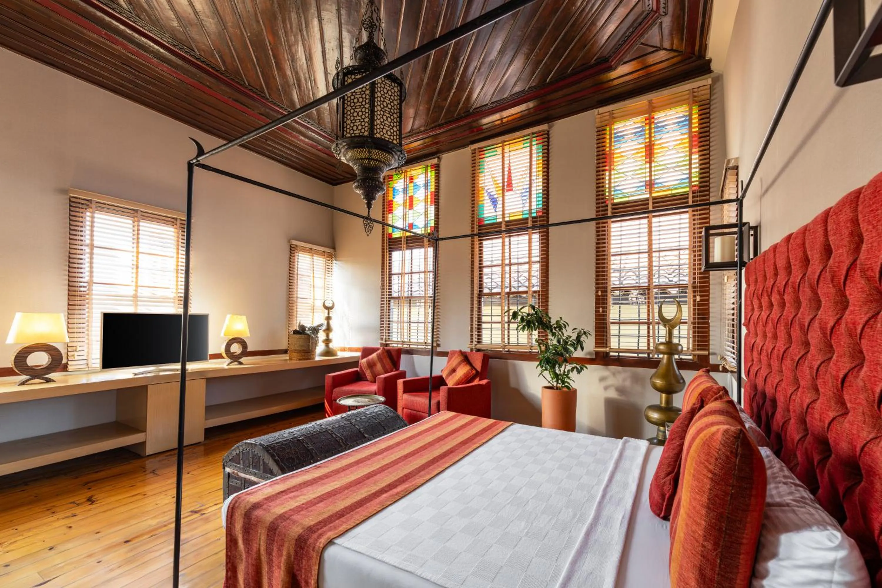 Photo of the whole room, Bed in Alp Pasa Hotel - Special Class