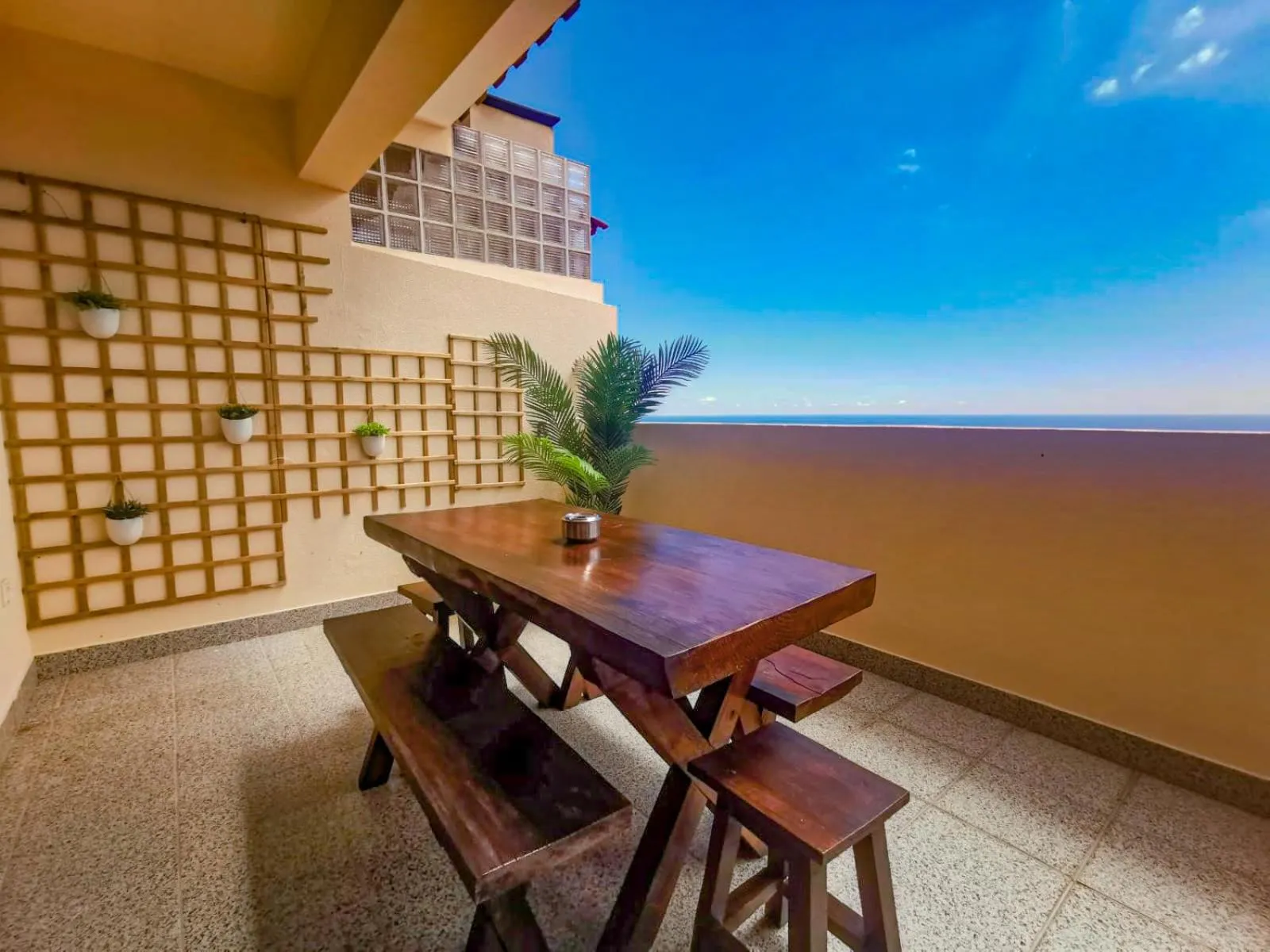 Caniço Penthouse by Homie