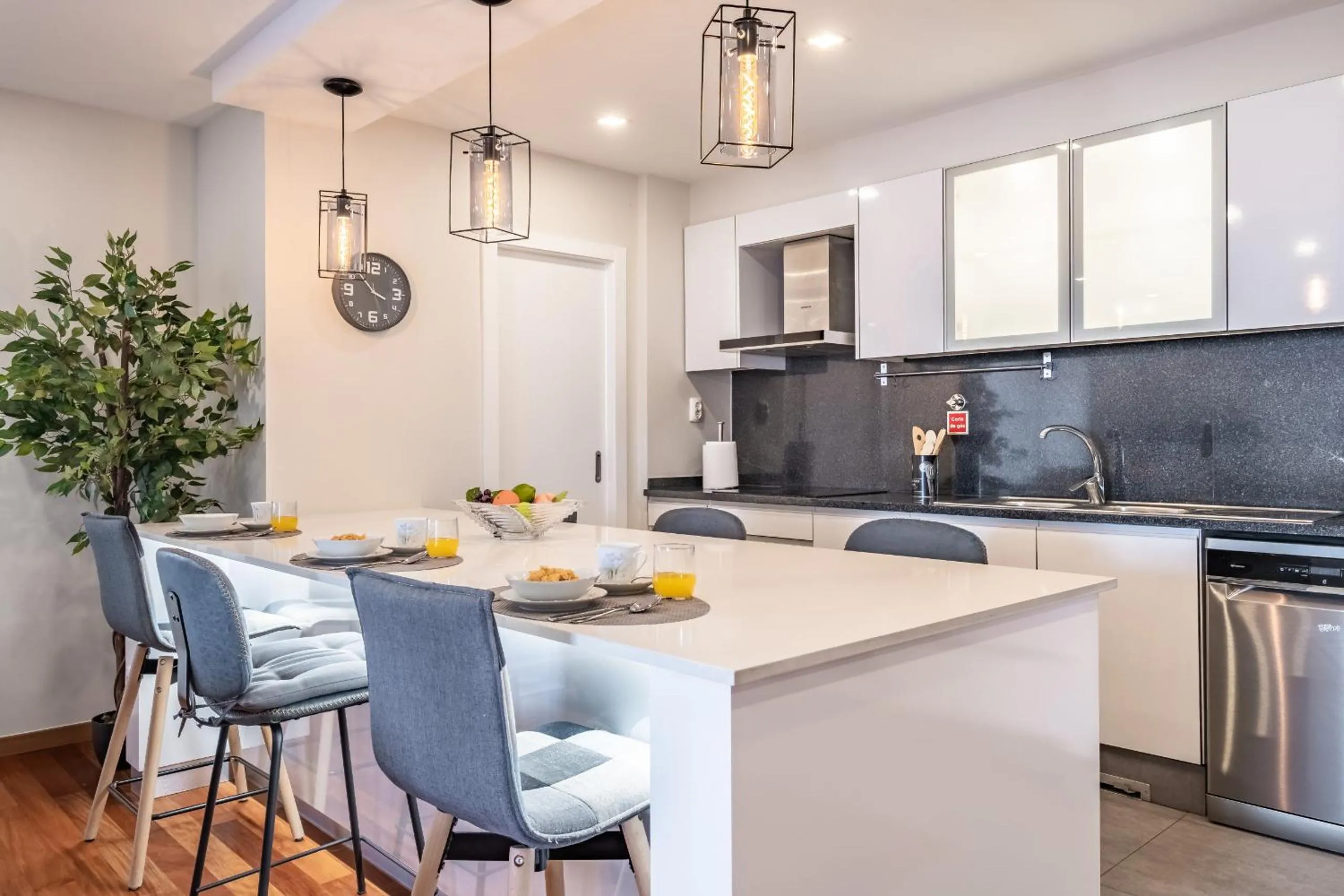 Caniço Penthouse by Homie