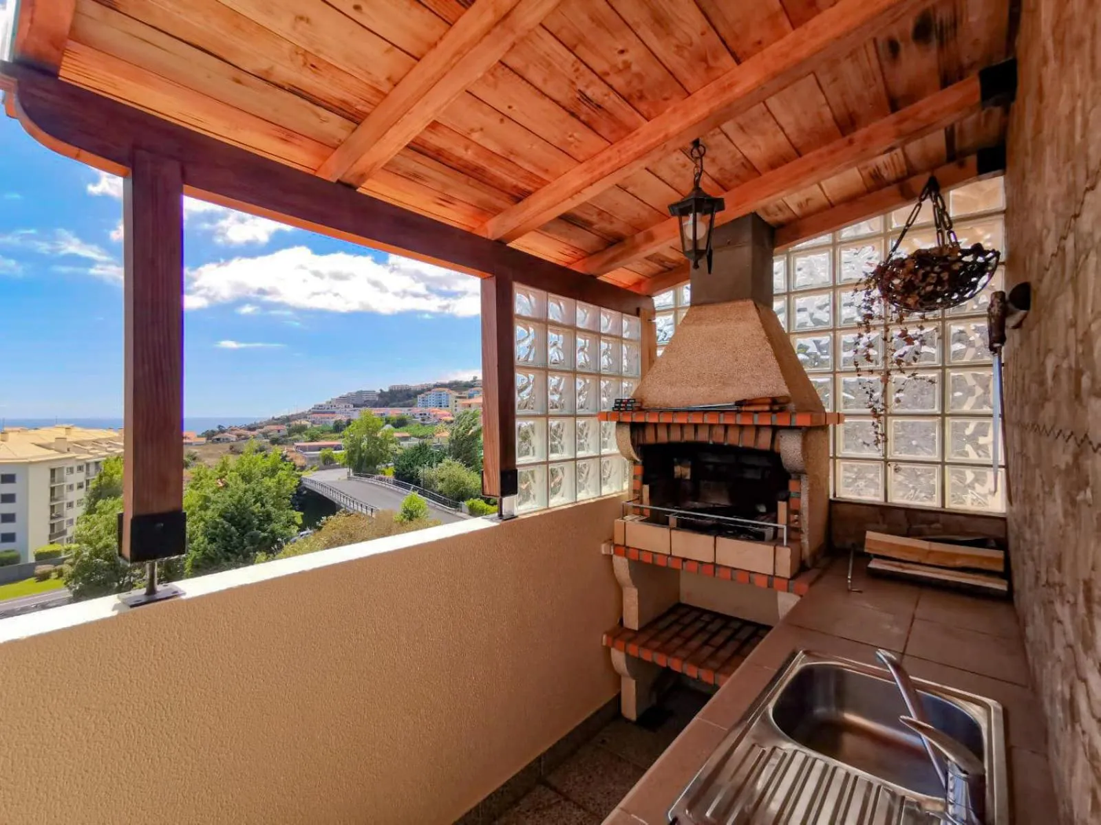Caniço Penthouse by Homie